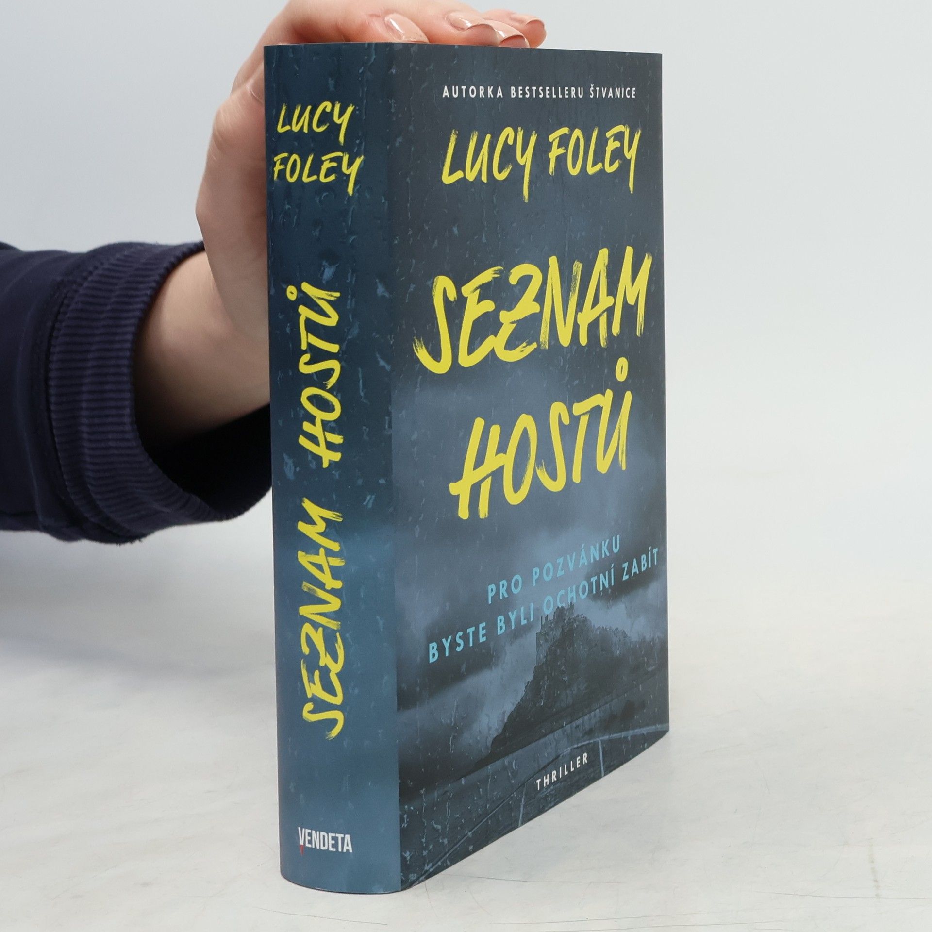 Lucy Foley Seznam hostů