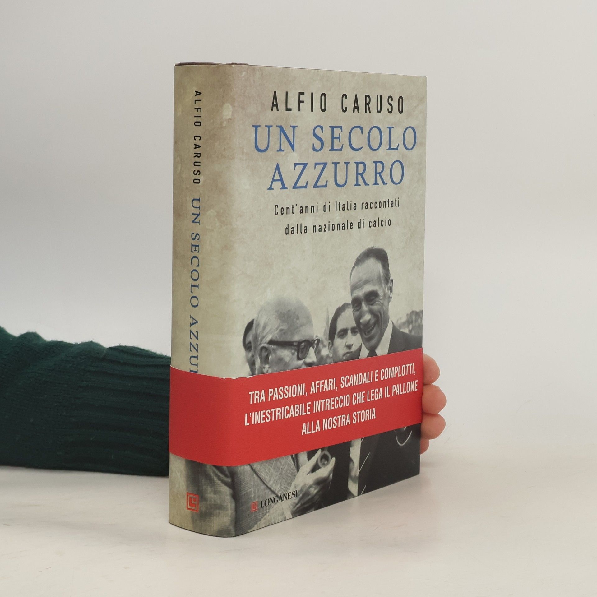 Alfio Caruso Nuovo Cammeo - 555: Un secolo azzurro