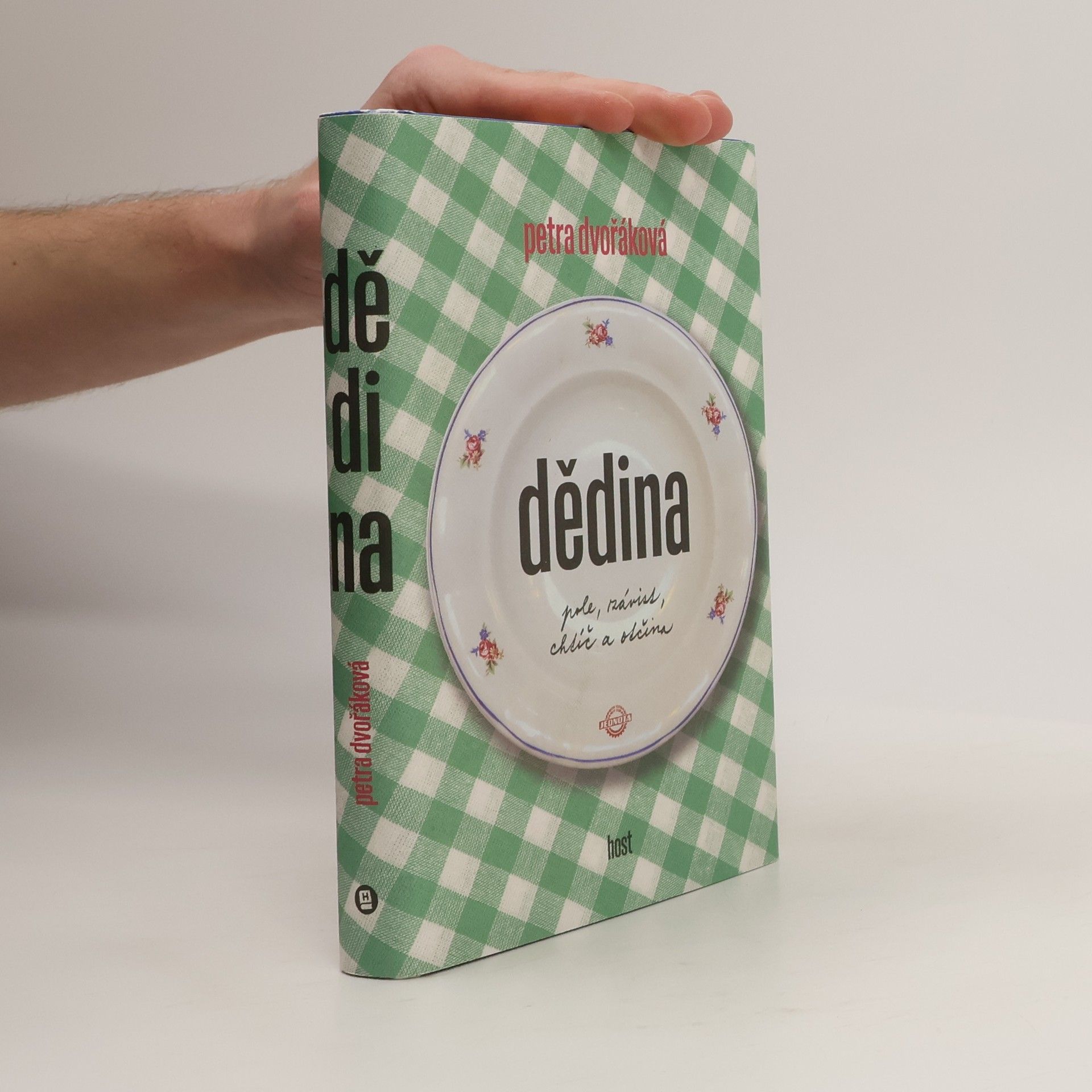 Petra Dvořáková Dědina: pole, závist, chtíč a otčina