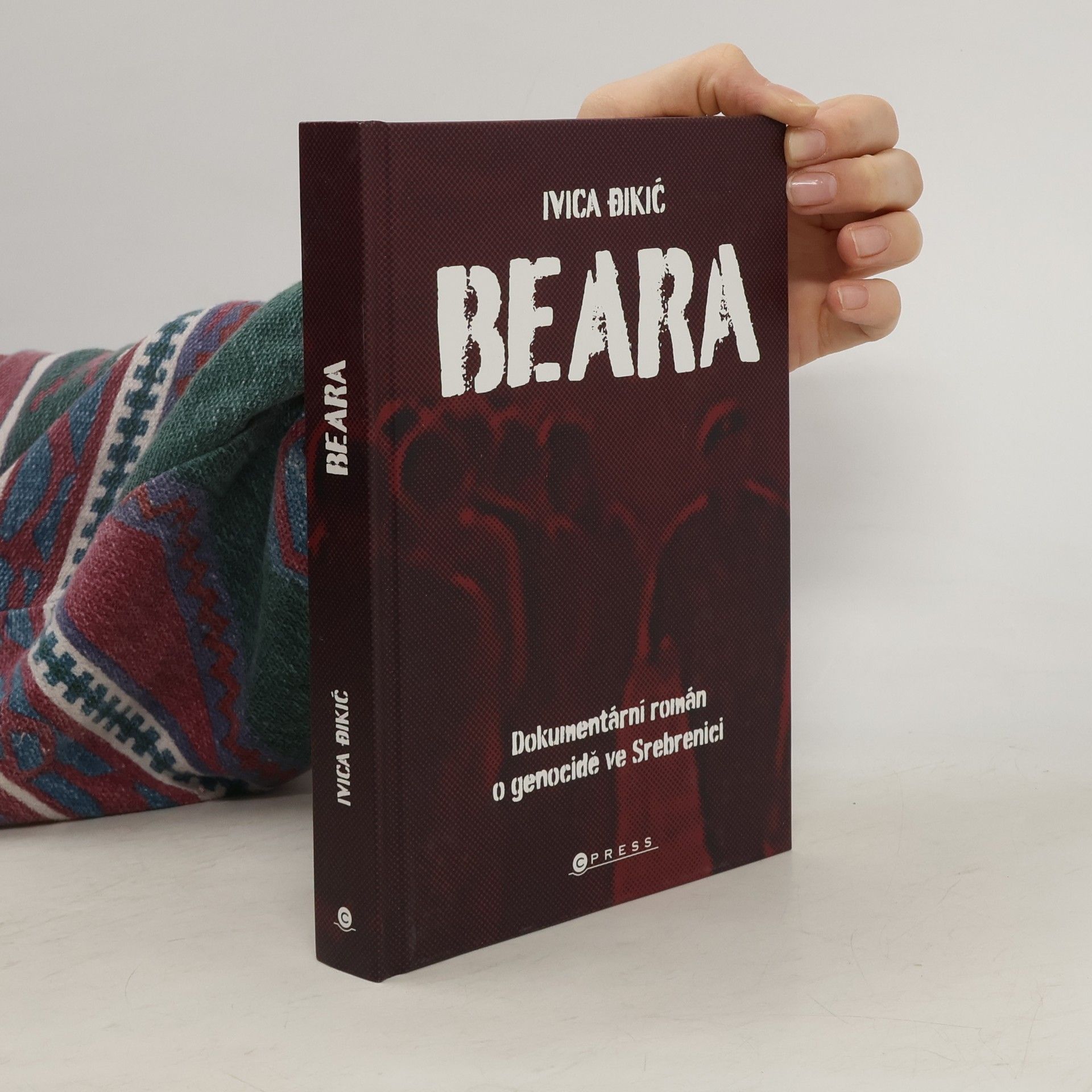 Beara: dokumentární román o genocidě ve Srebrenici