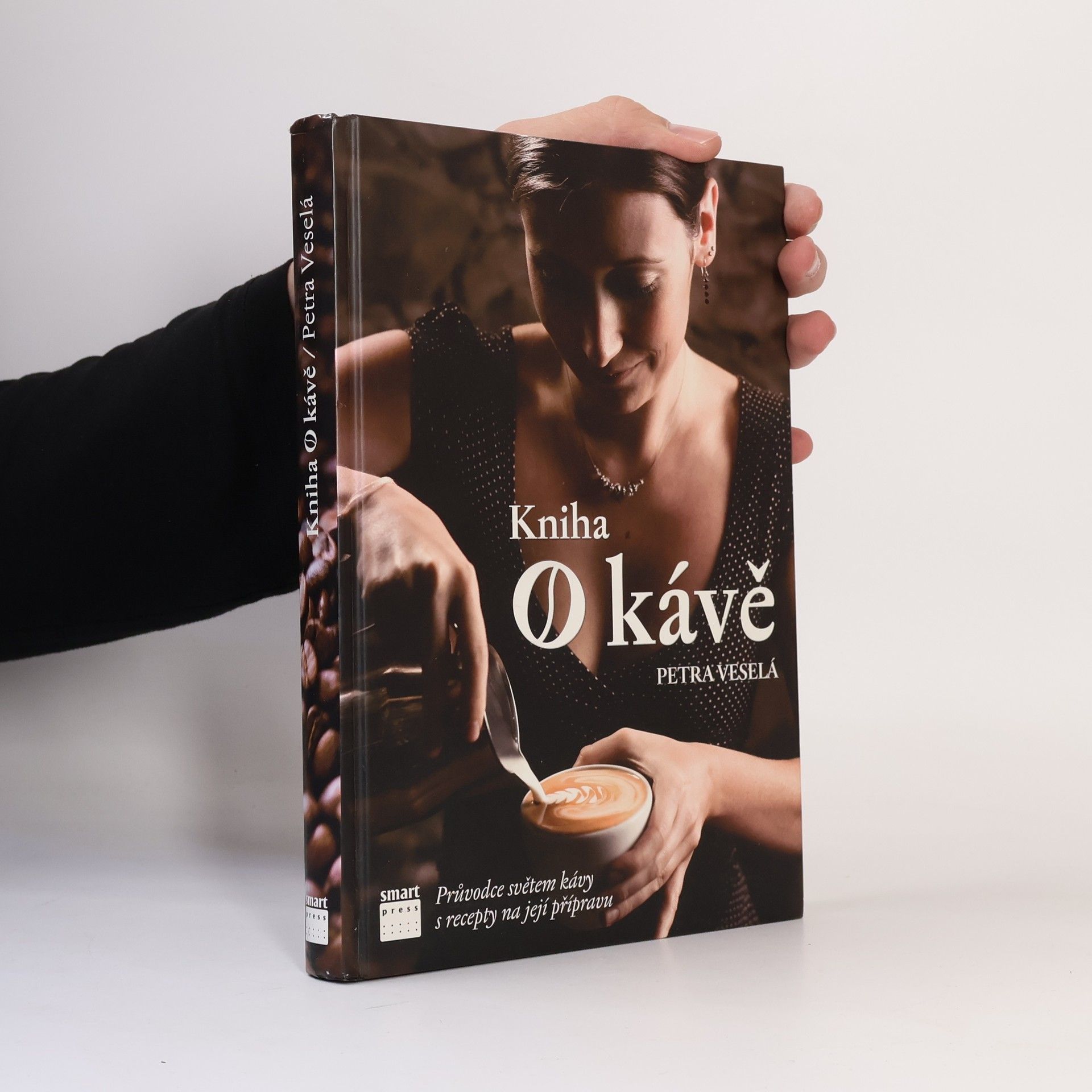Petra Davies Veselá Kniha o kávě. Průvodce světem kávy s recepty na její přípravu