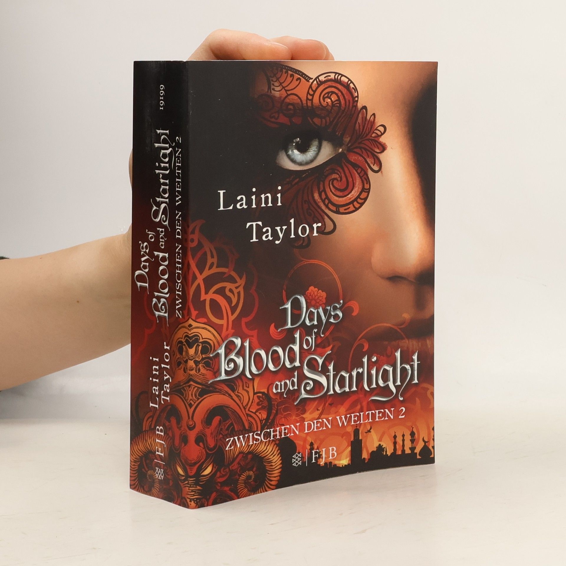Laini Taylor Days of Blood and Starlight