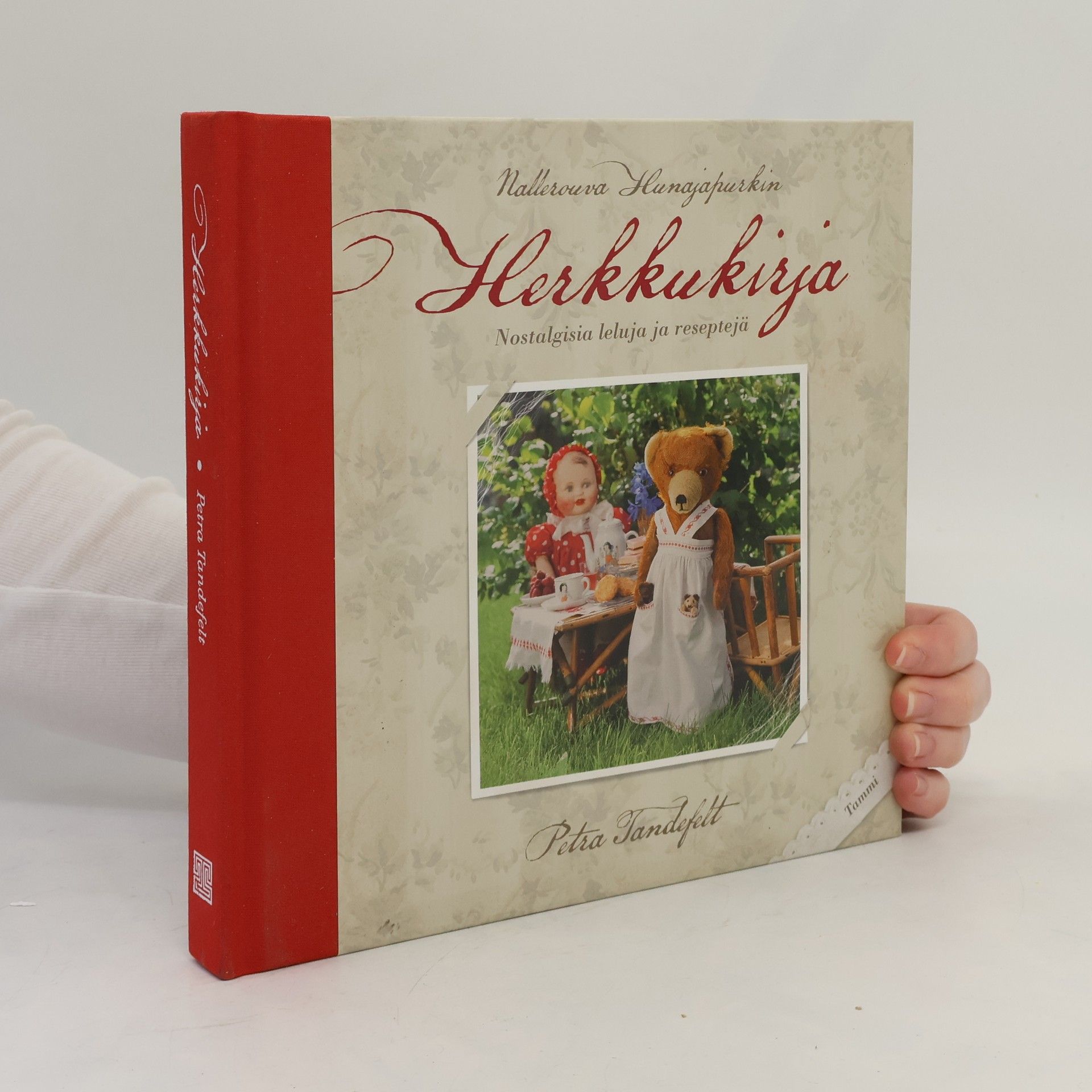 Petra Tandefelt Nallerouva Hunajapurkin herkkukirja