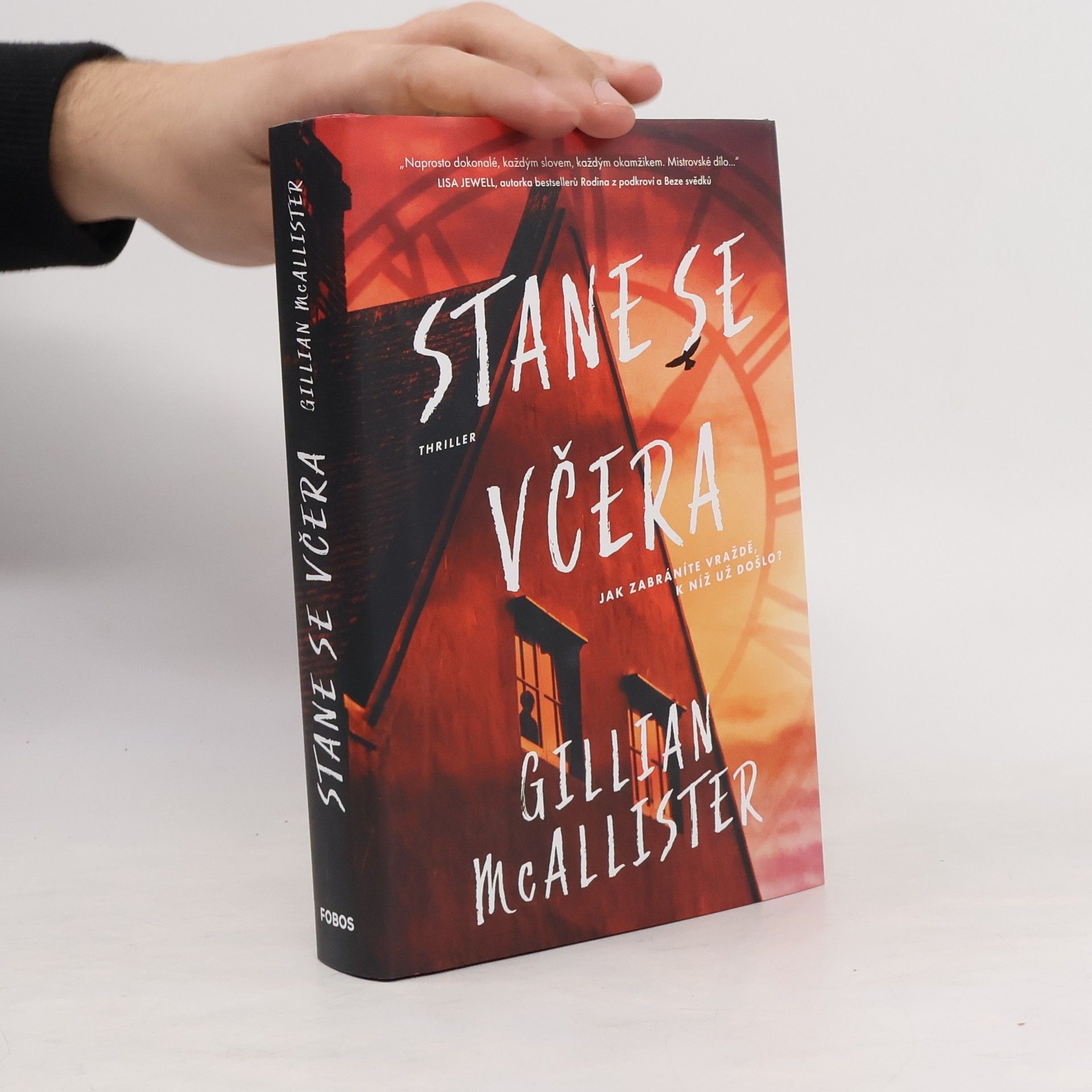 Gillian McAllister Stane se včera