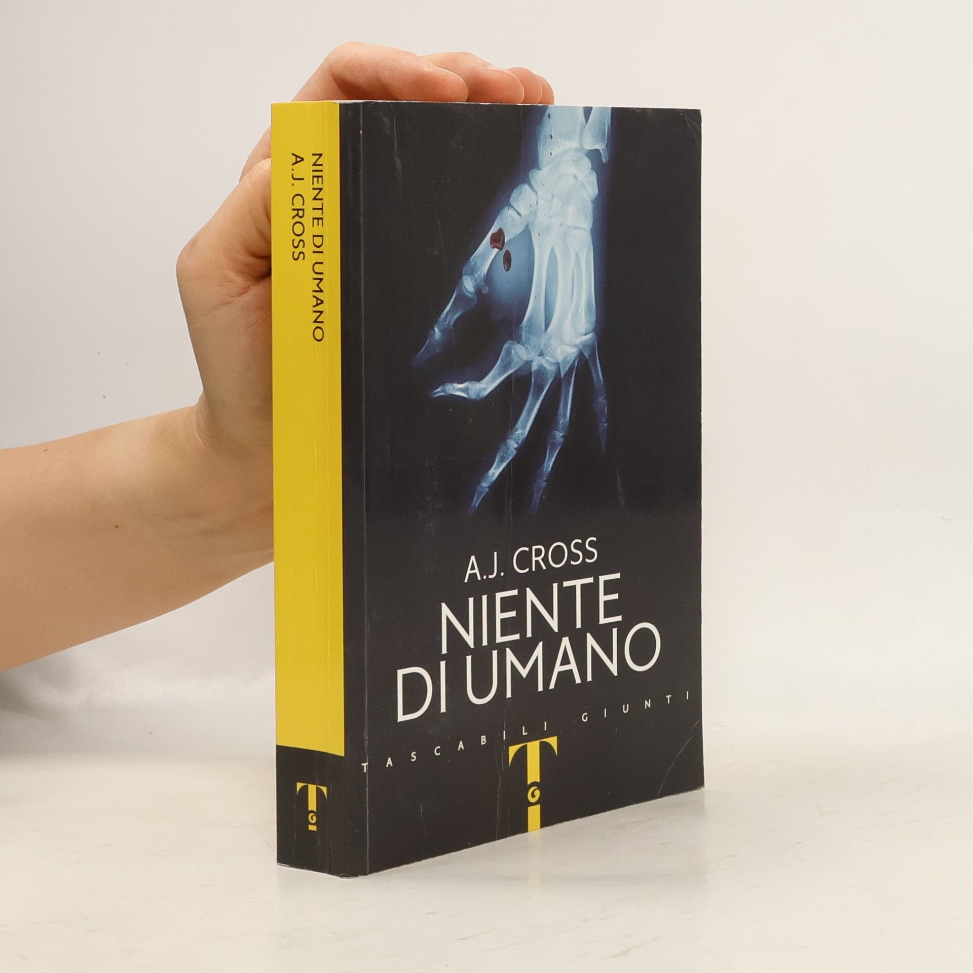 A. J. Cross Niente di umano