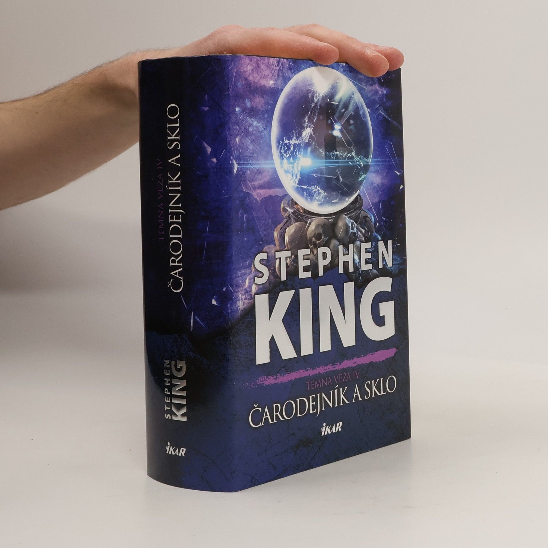 Stephen King Čarodejník a sklo