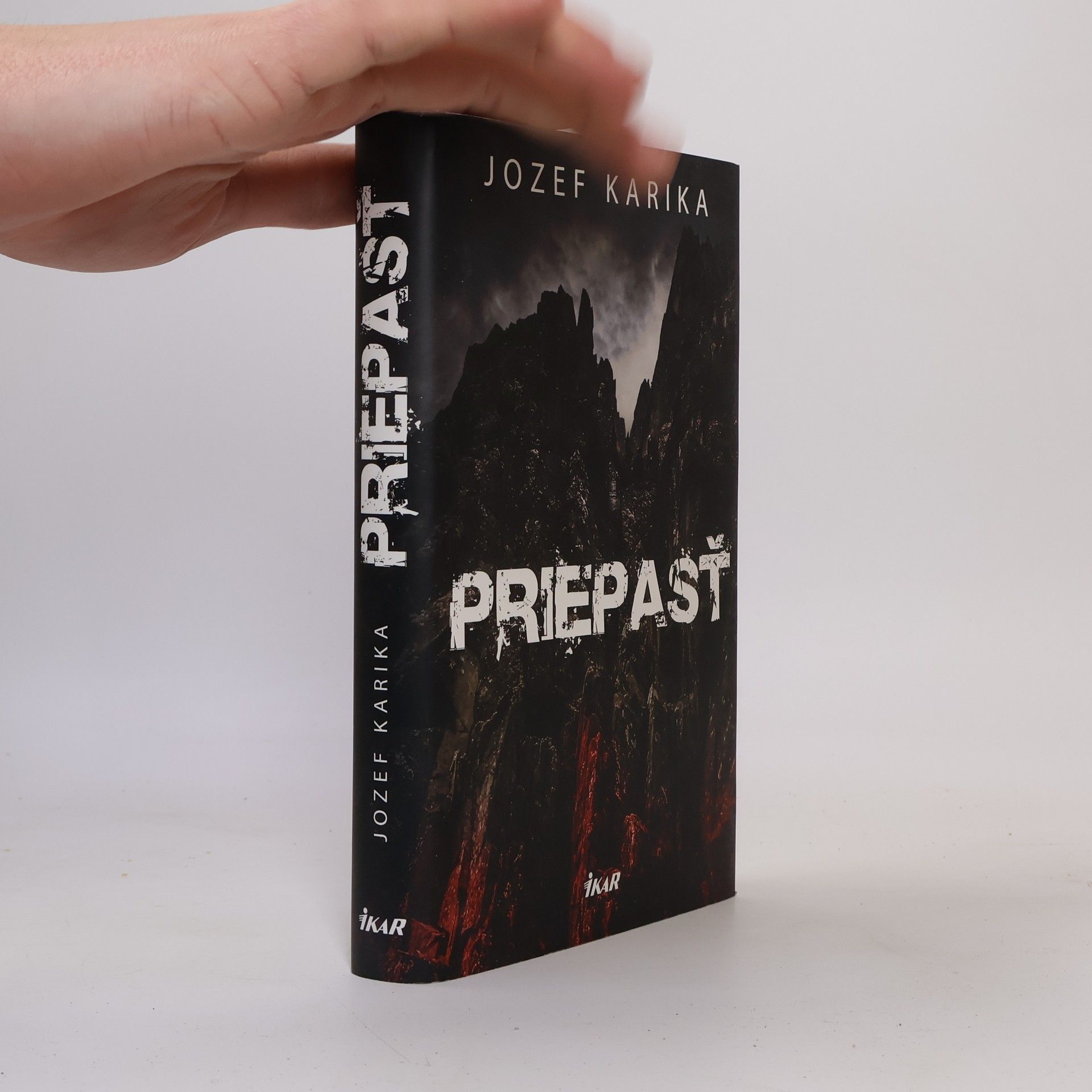 Jozef Karika Priepasť