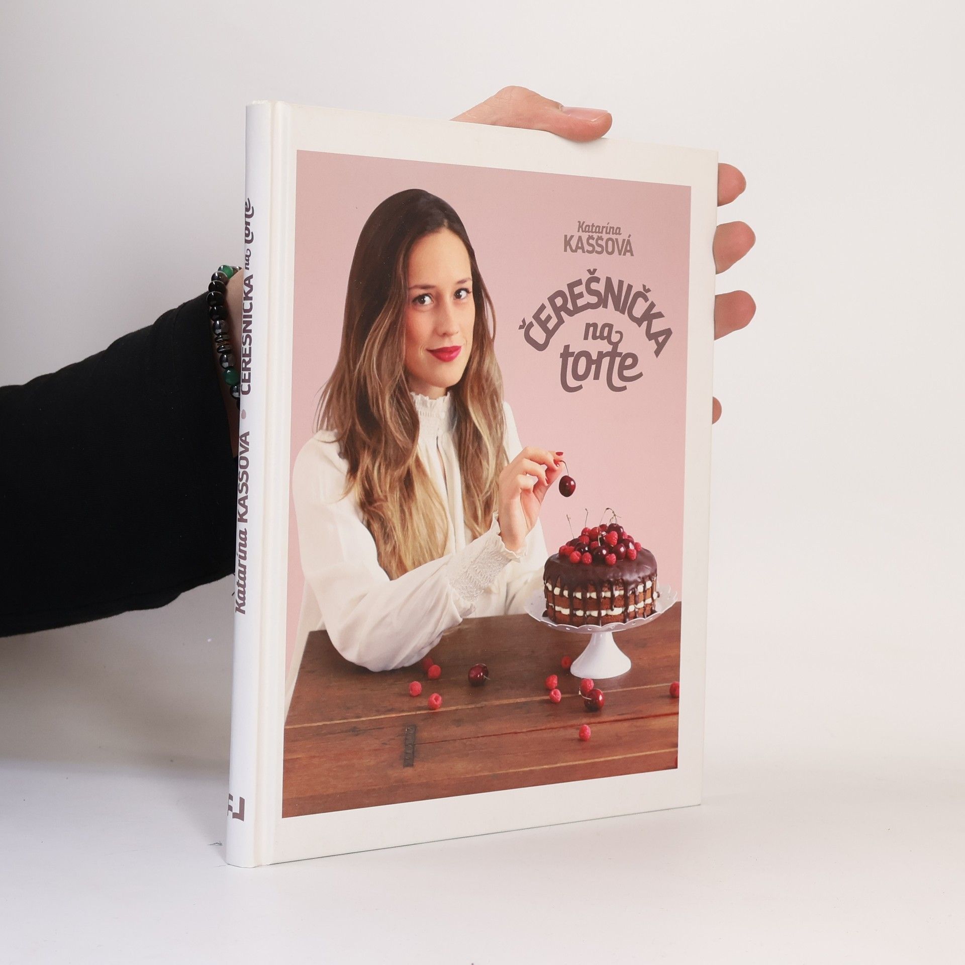 Katarína Kaššová Čerešnička na torte