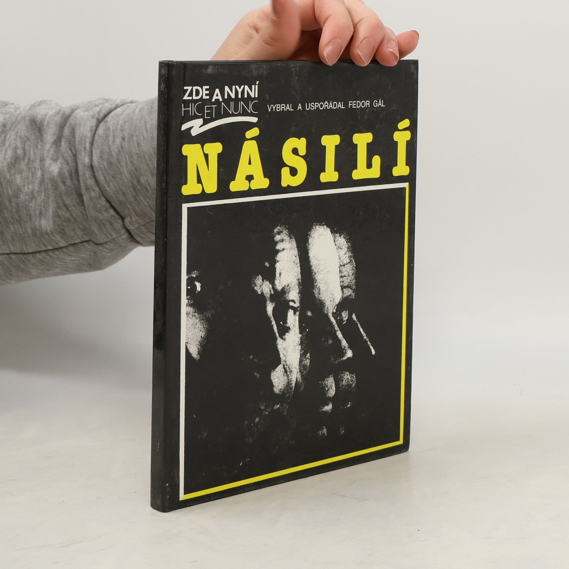 Various authors Násilí