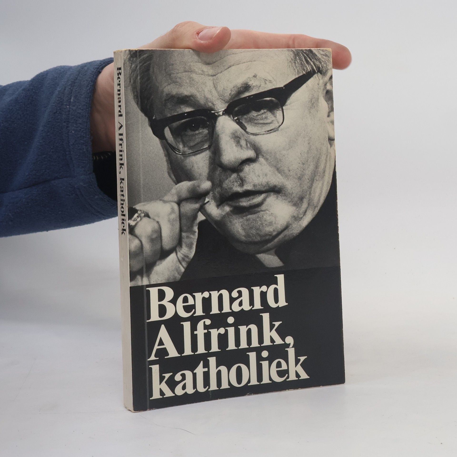 Ton Oostveen Bernard Alfrink, katholiek.