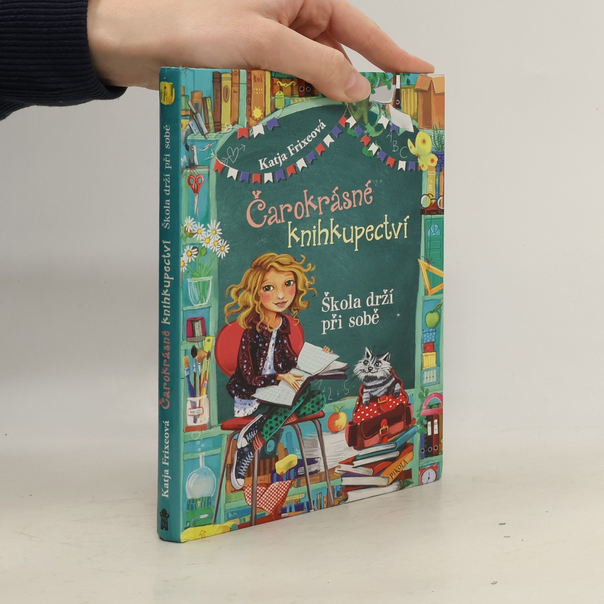 Katja Frixe Škola drží při sobě