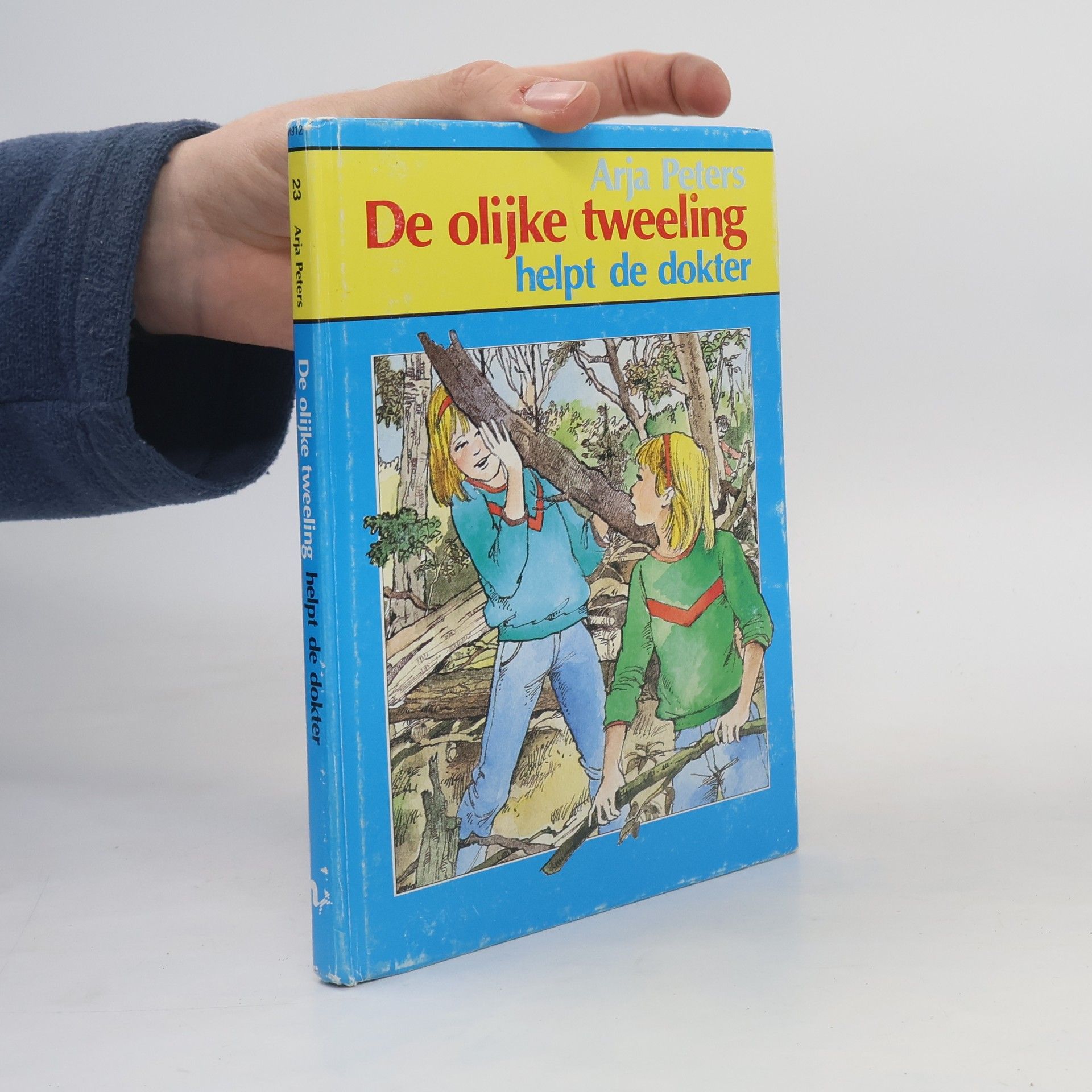 Arjan Peters De olijke tweeling helpt de dokter