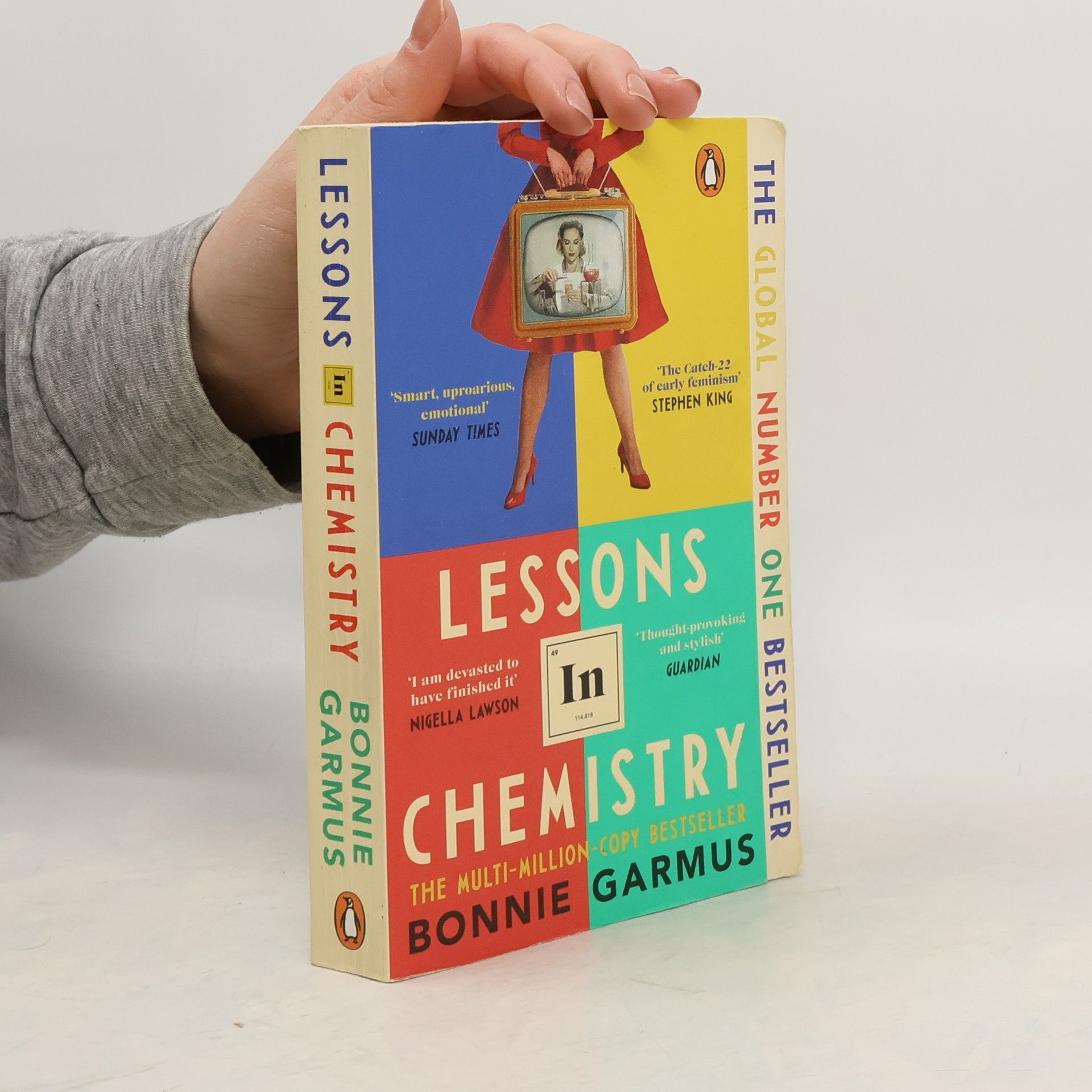 Bonnie Garmus Lessons In Chemistry