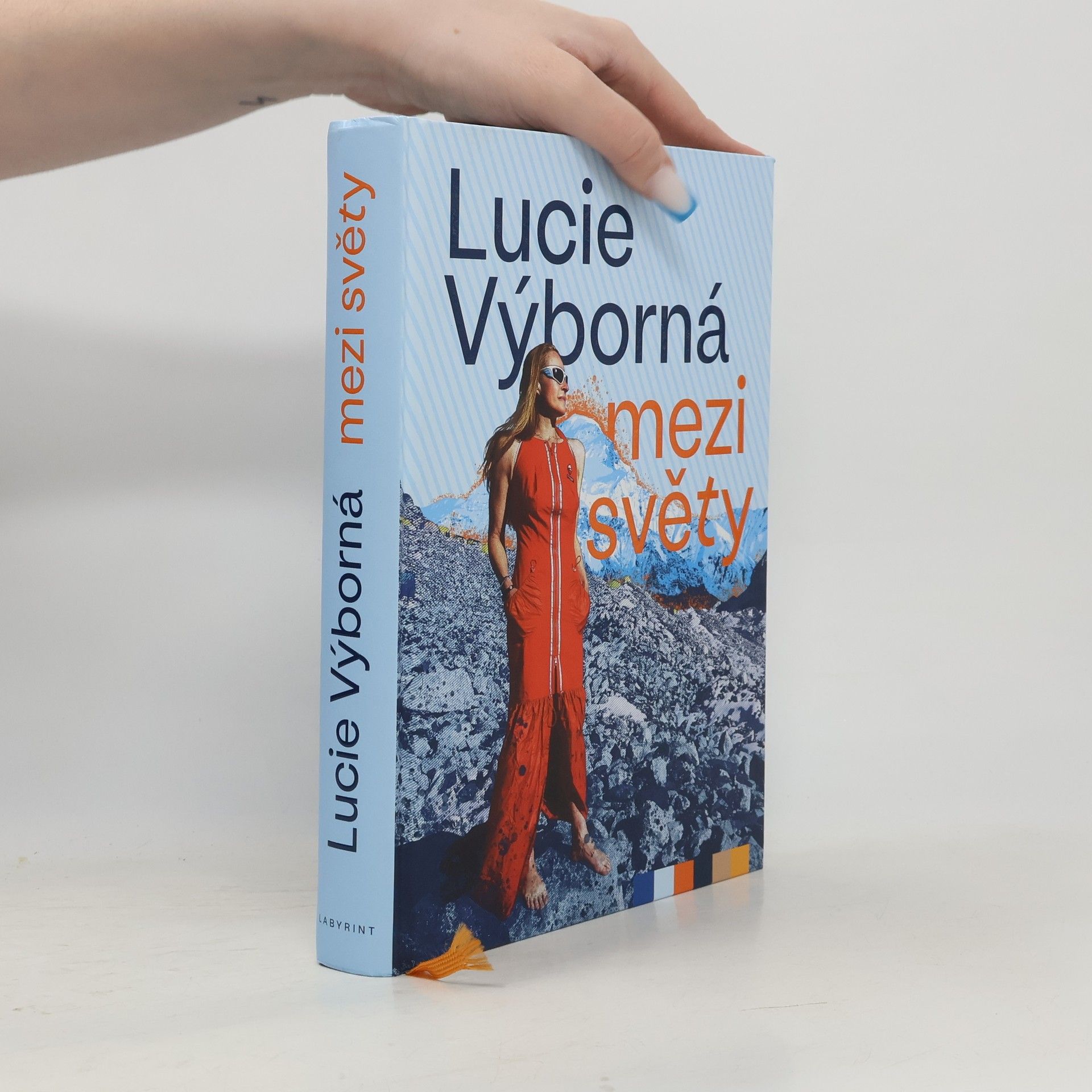 Lucie Výborná Mezi světy