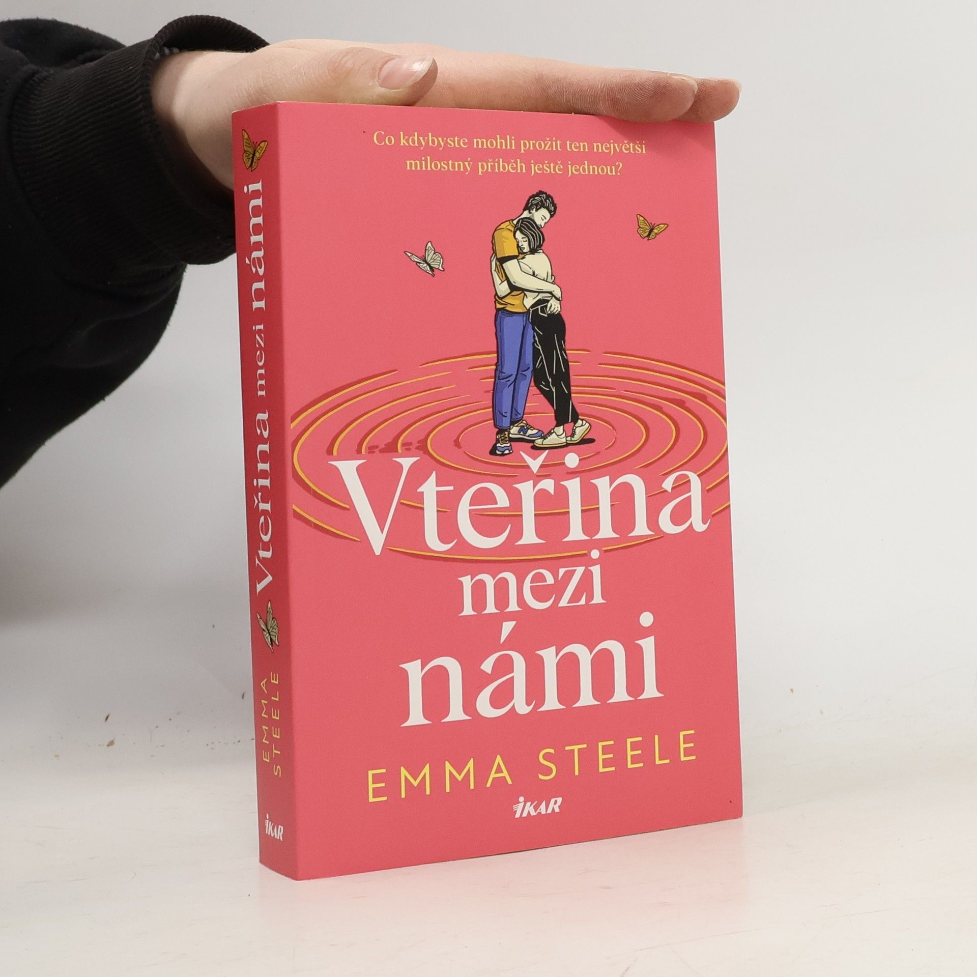 Emma Steele Vteřina mezi námi