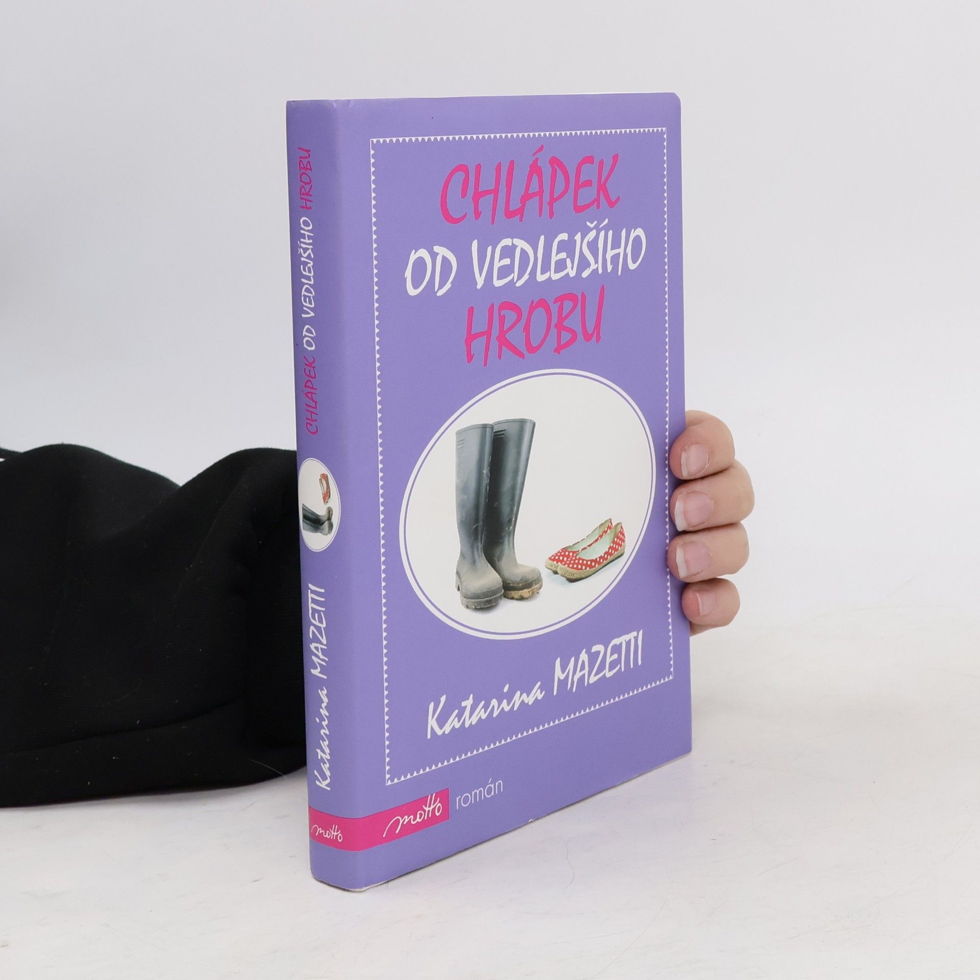 Katarina Mazetti Chlápek od vedlejšího hrobu