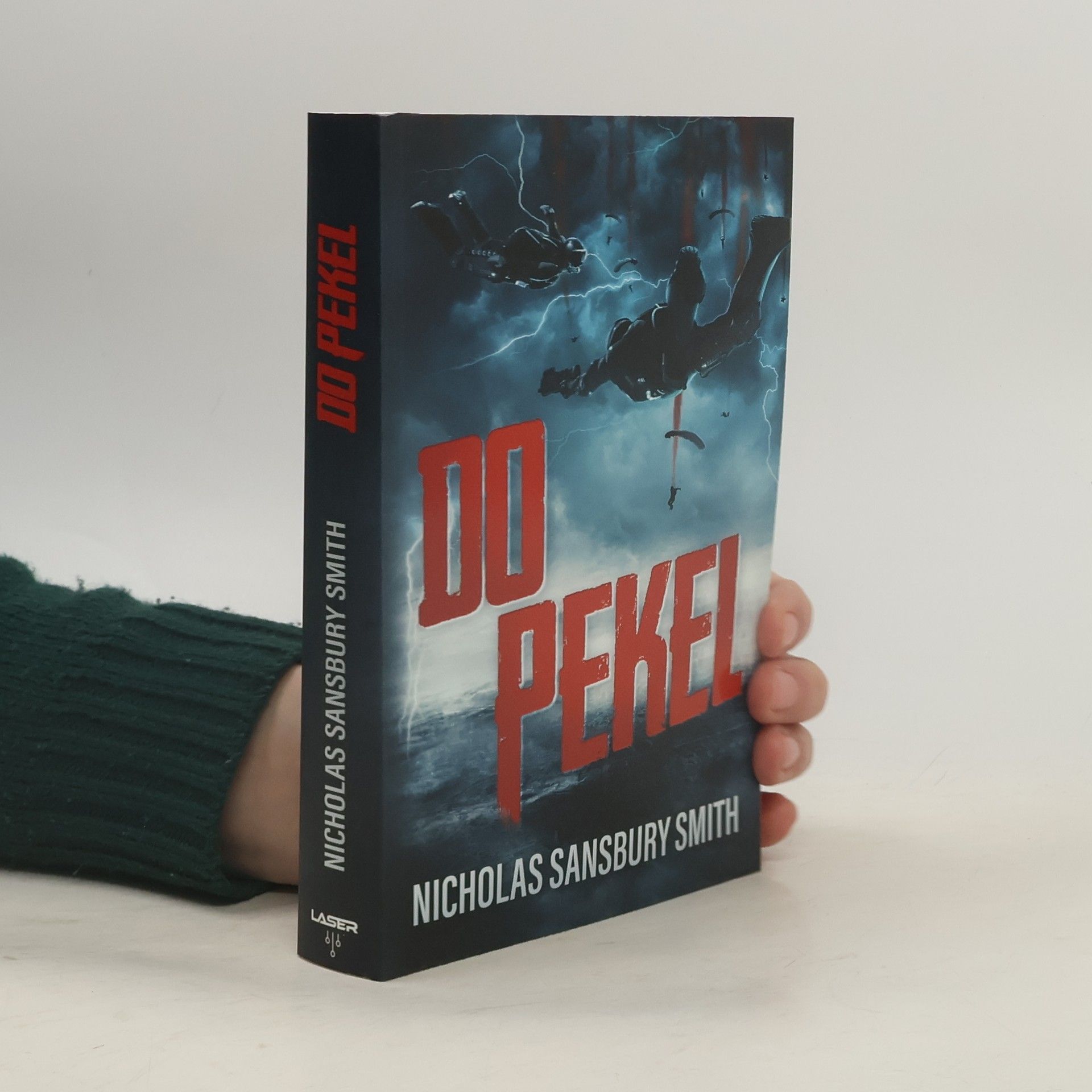 Nicholas Sansbury Smith Do pekel