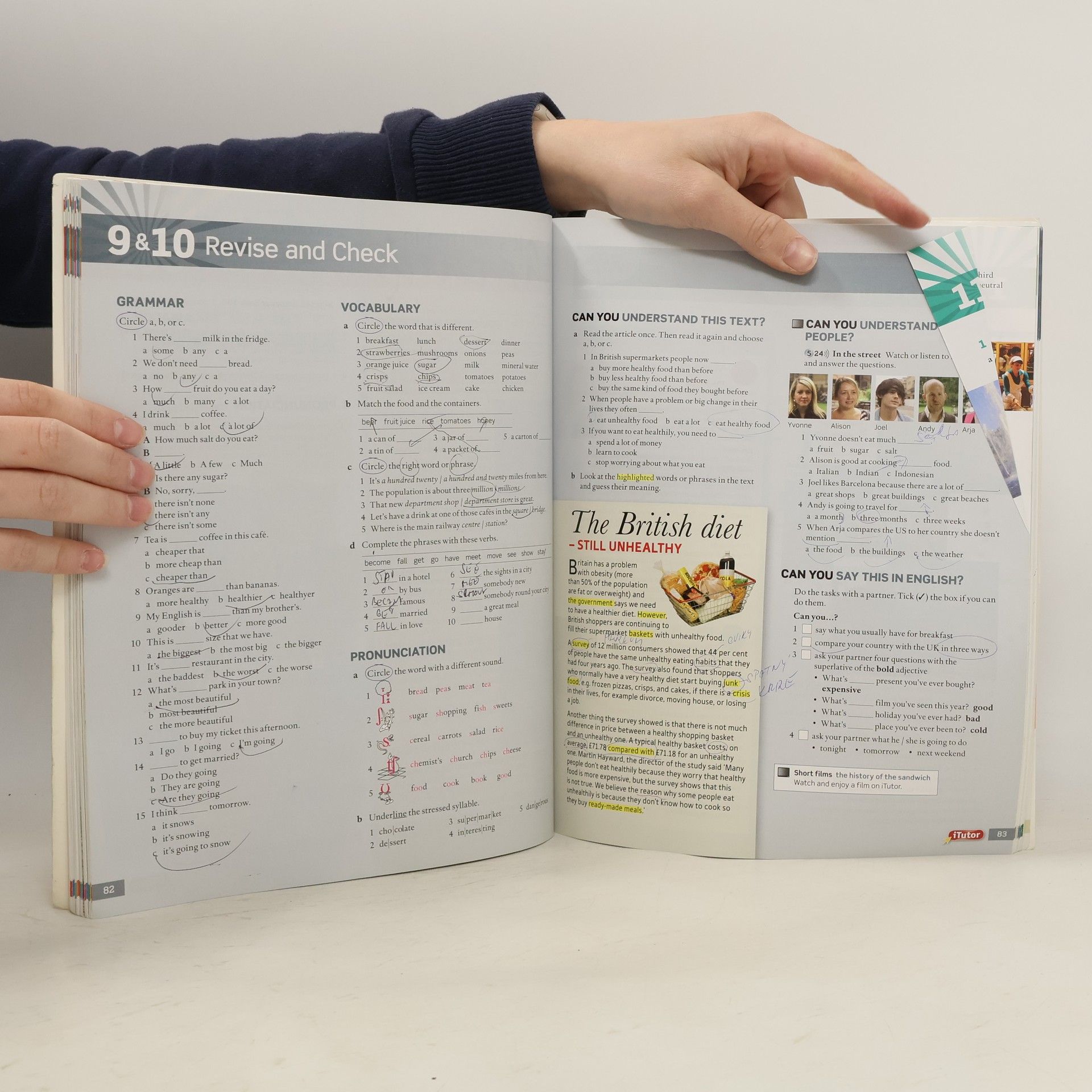 Christina Latham-Koenig English file : Elementary. Student's book