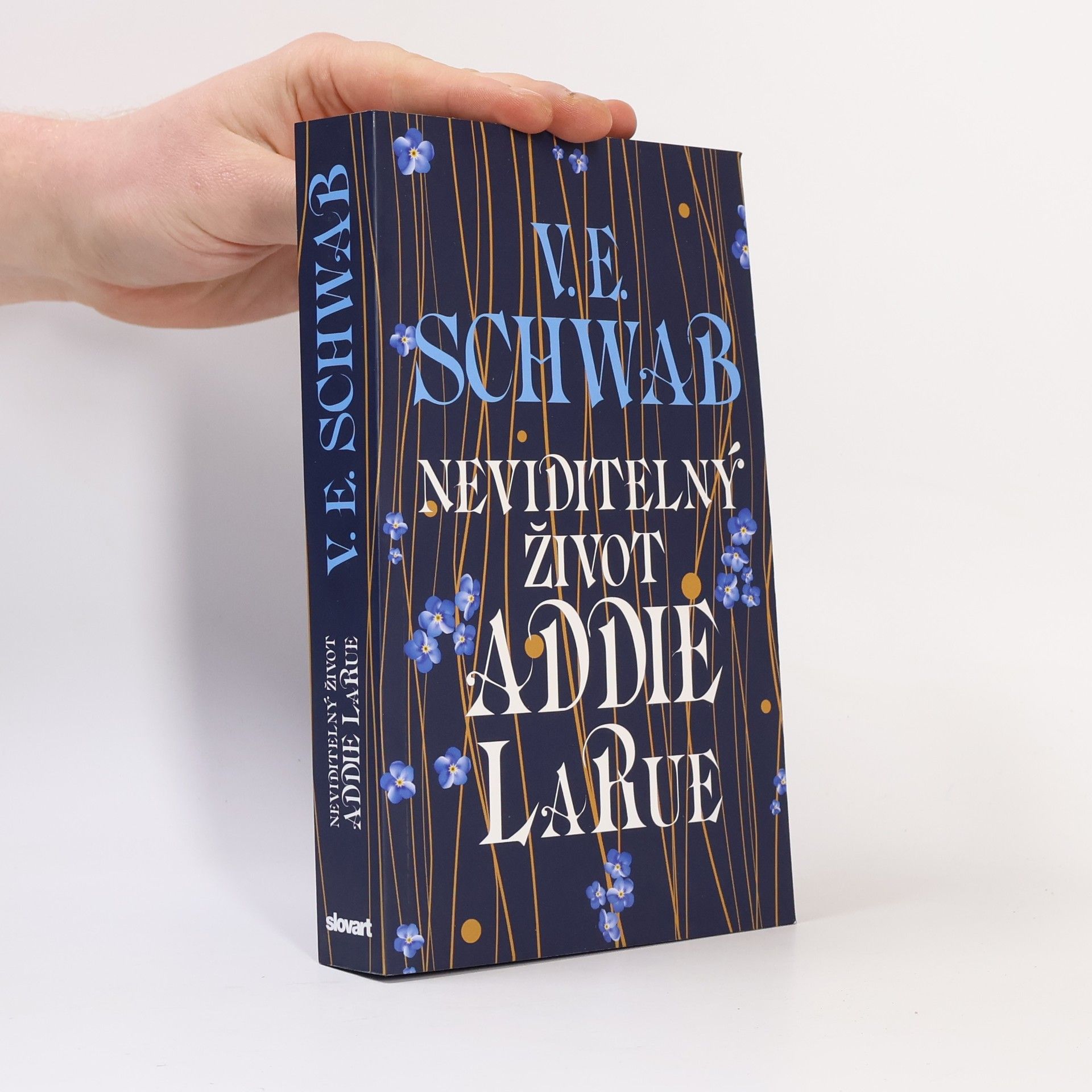 V. E. Schwab Neviditelný život Addie LaRue