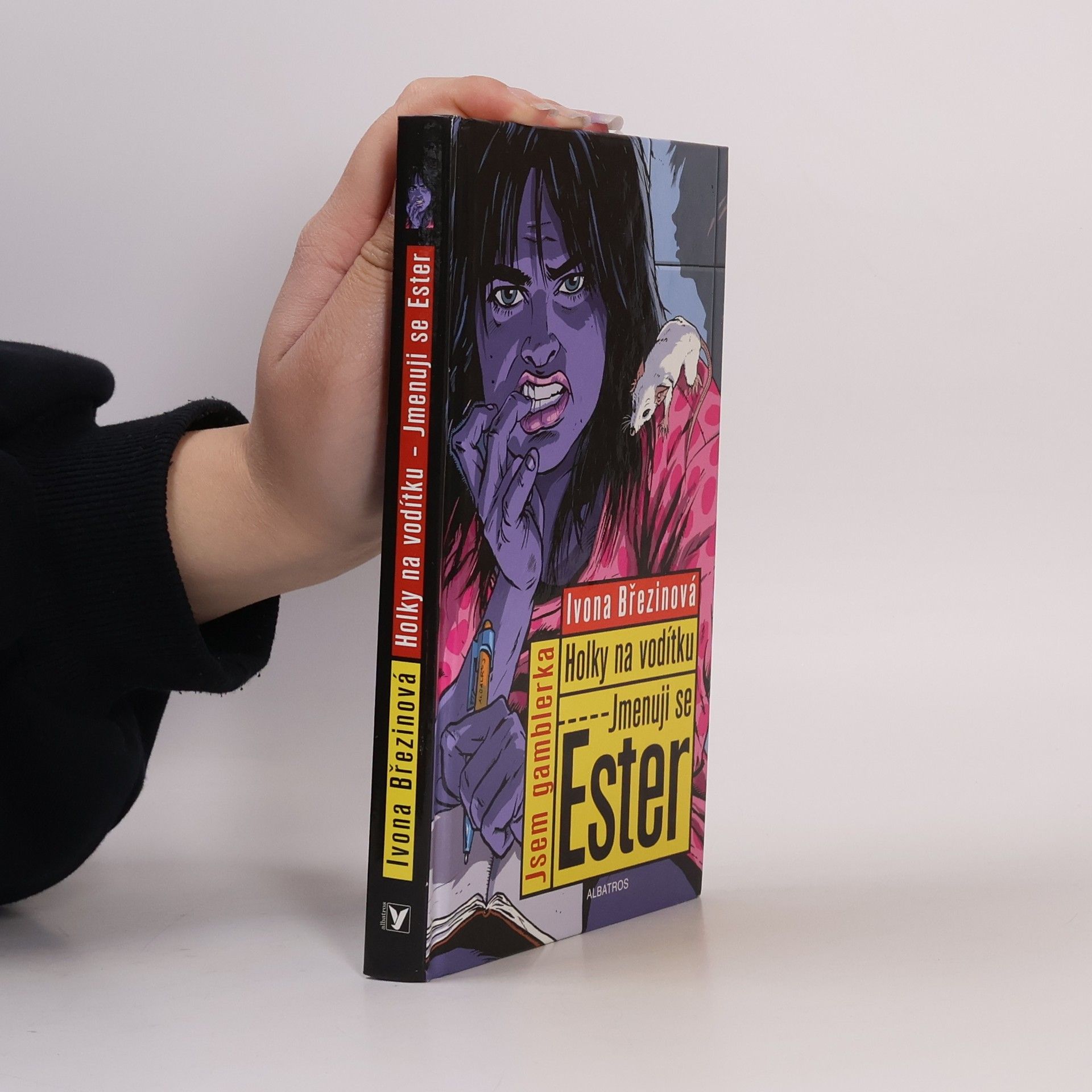 Ivona Březinová Holky na vodítku. Jmenuji se Ester