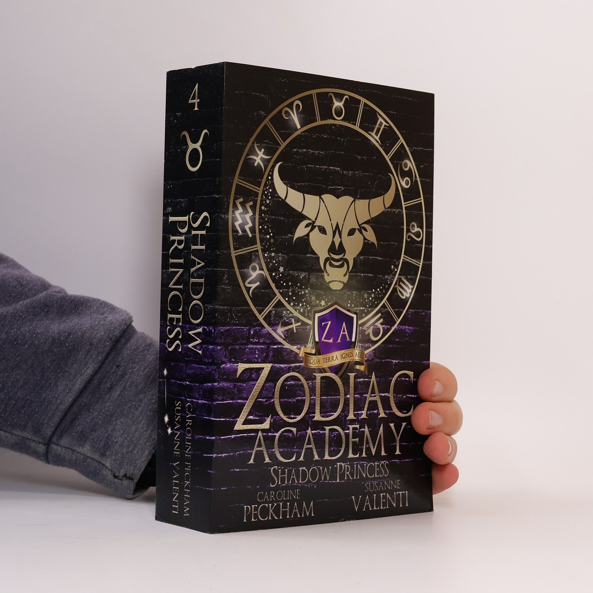 Caroline Peckham Zodiac Academy 4: Shadow Princess
