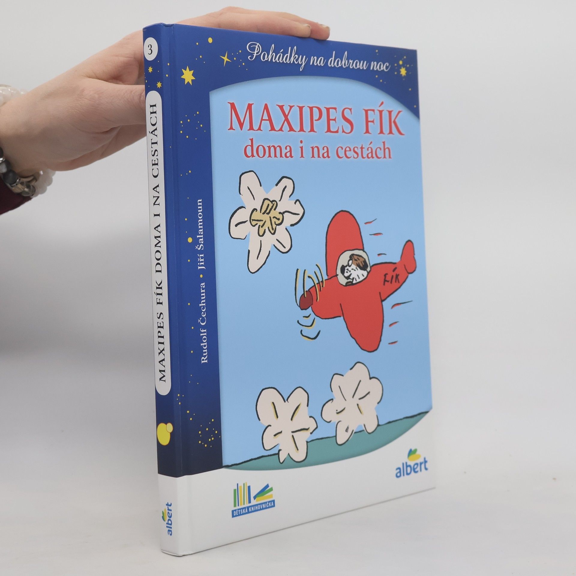 Maxipes Fík doma i na cestách