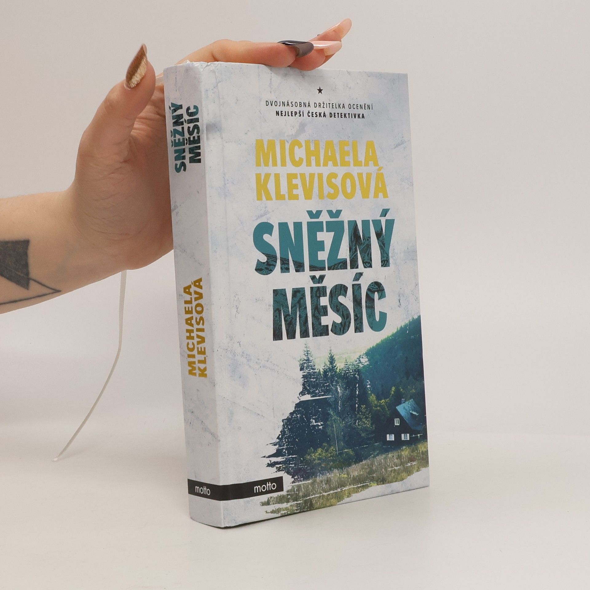 Michaela Klevisová Sněžný měsíc
