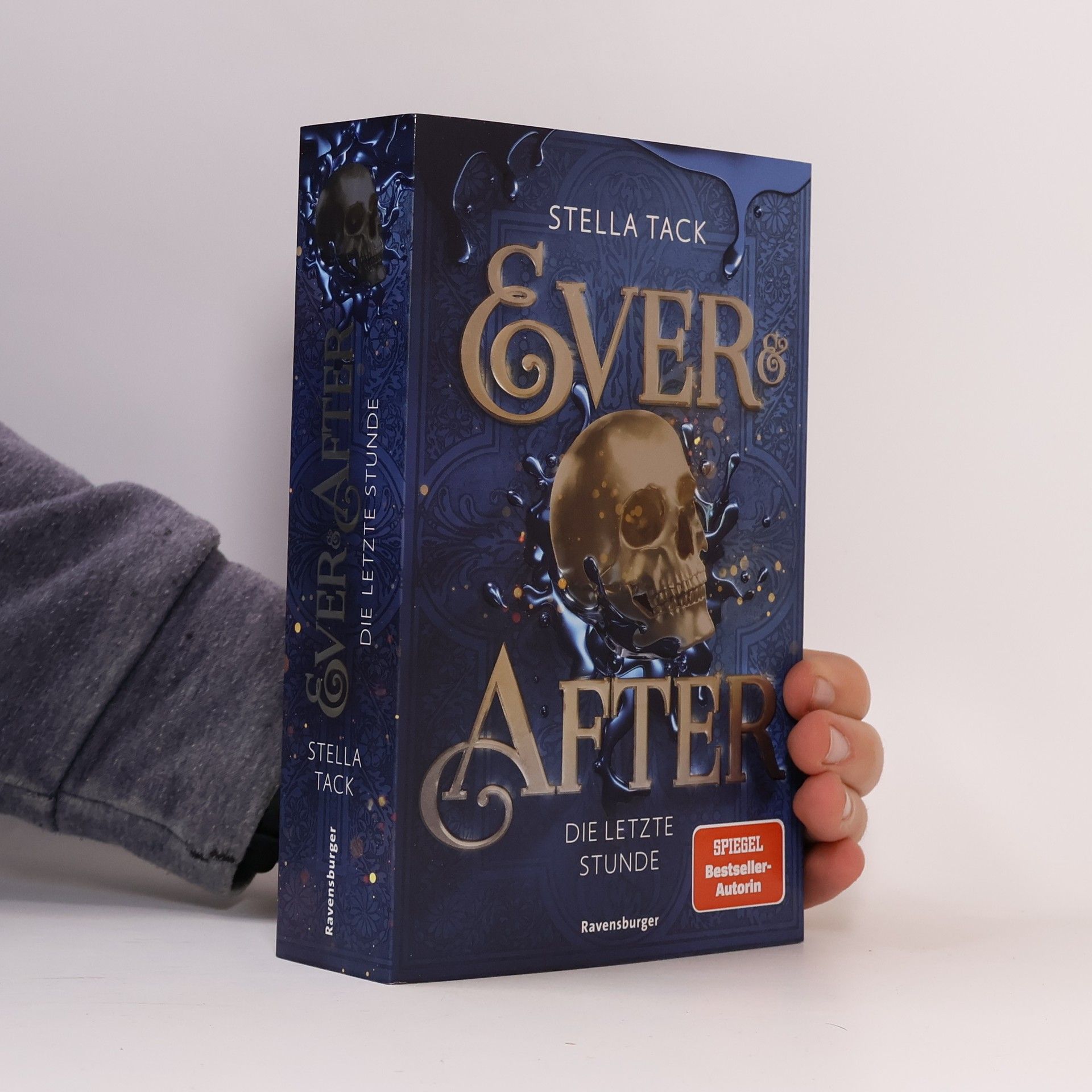 Stella Tack Ever & After, Band 3: Die letzte Stunde (Knisternde Märchen-Fantasy der SPIEGEL-Bestsellerautorin Stella Tack | Limitierte Auflage mit Farbschnitt)