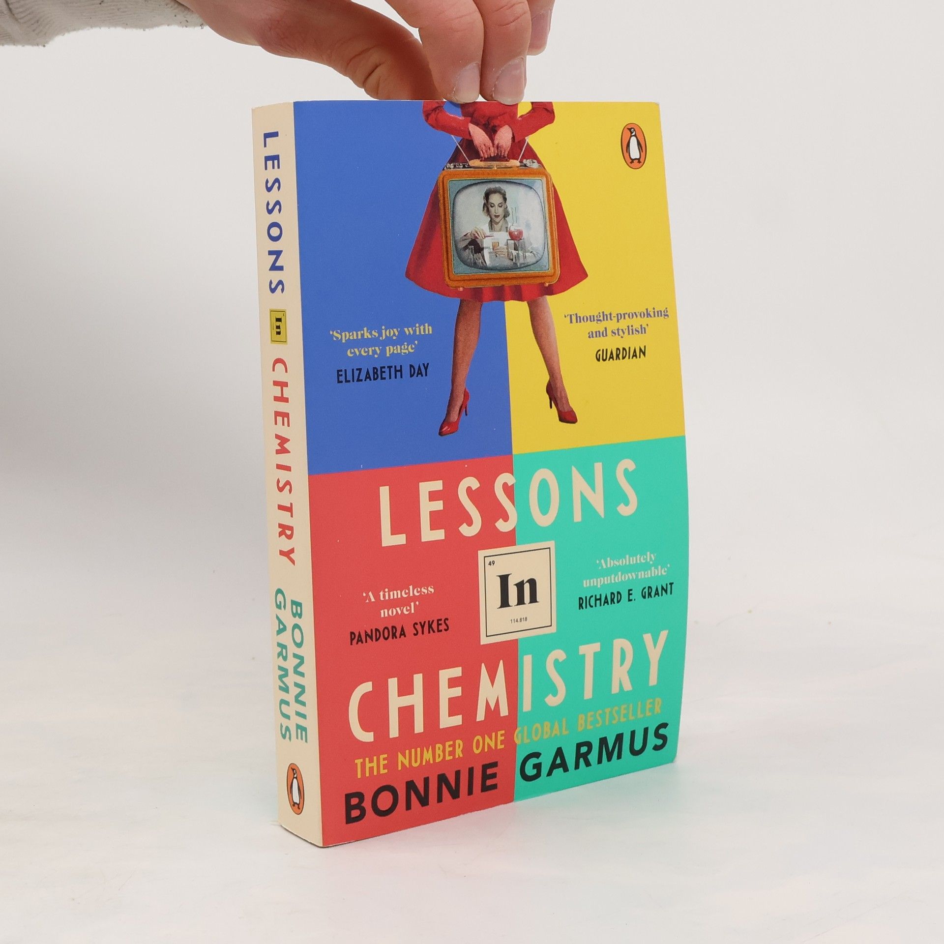 Bonnie Garmus Lessons In Chemistry