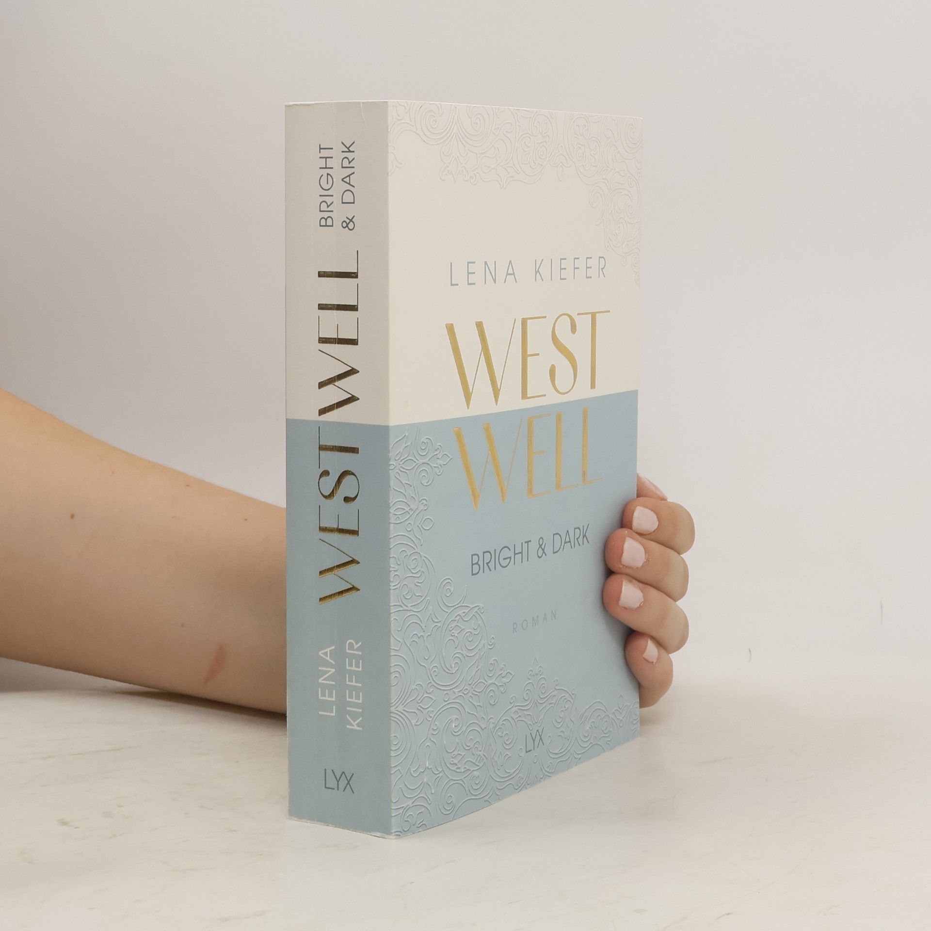 Lena Kiefer Westwell. Bright & Dark