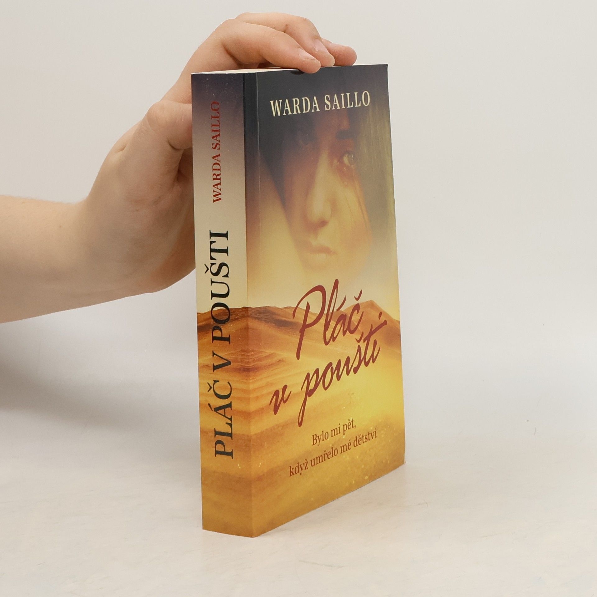 Ouarda Saillo Pláč v poušti