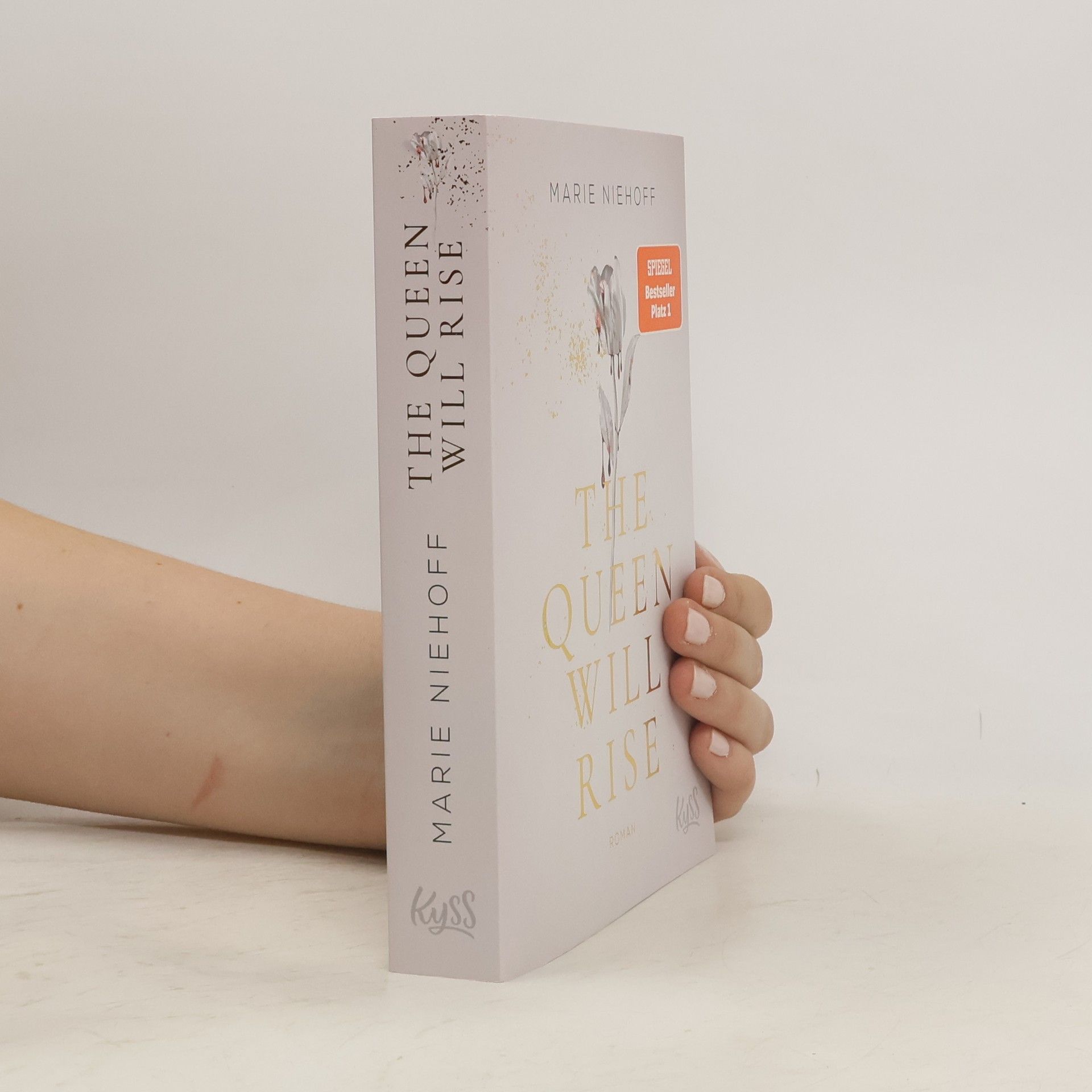 Marie Niehoff The Queen Will Rise