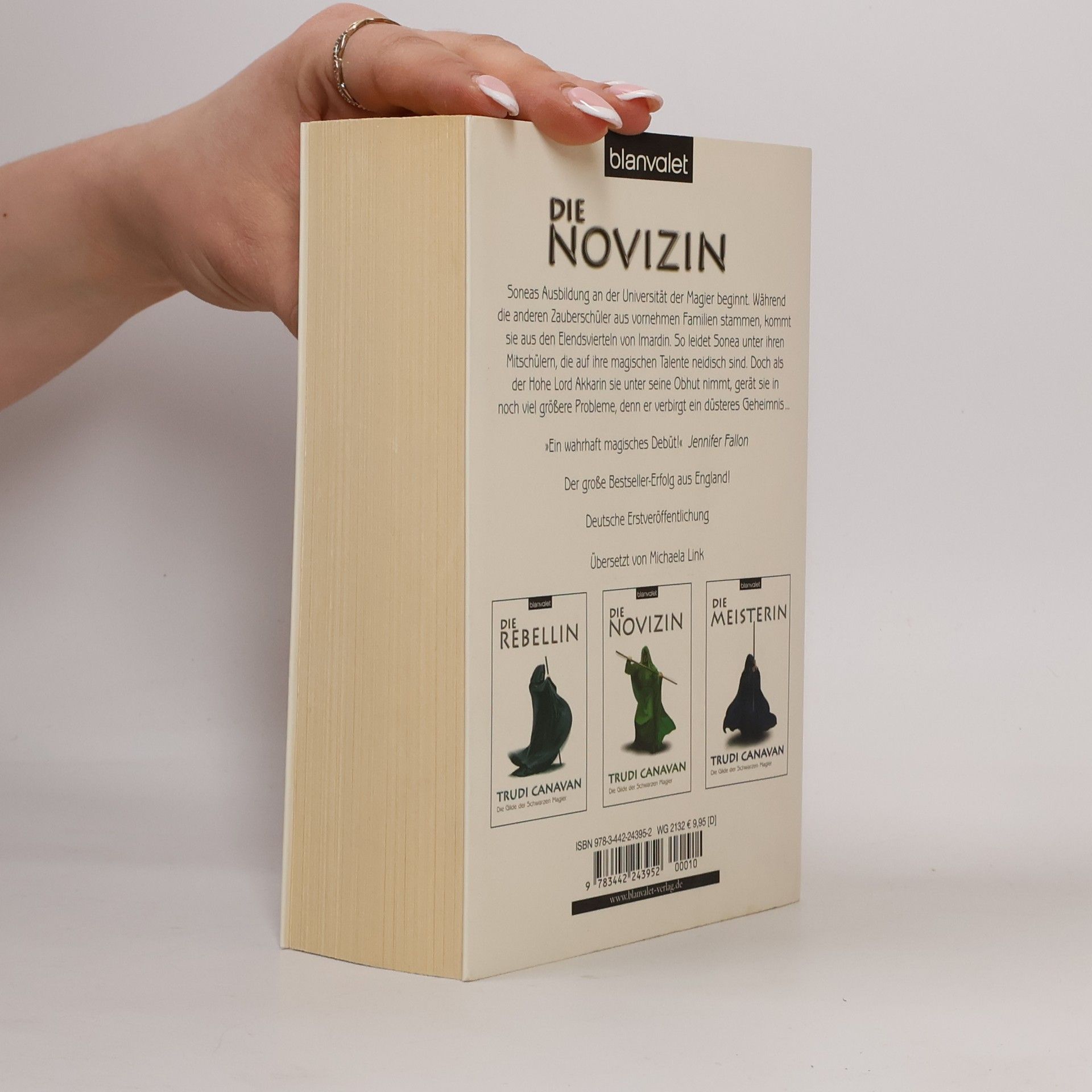 Trudi Canavan Die Novizin