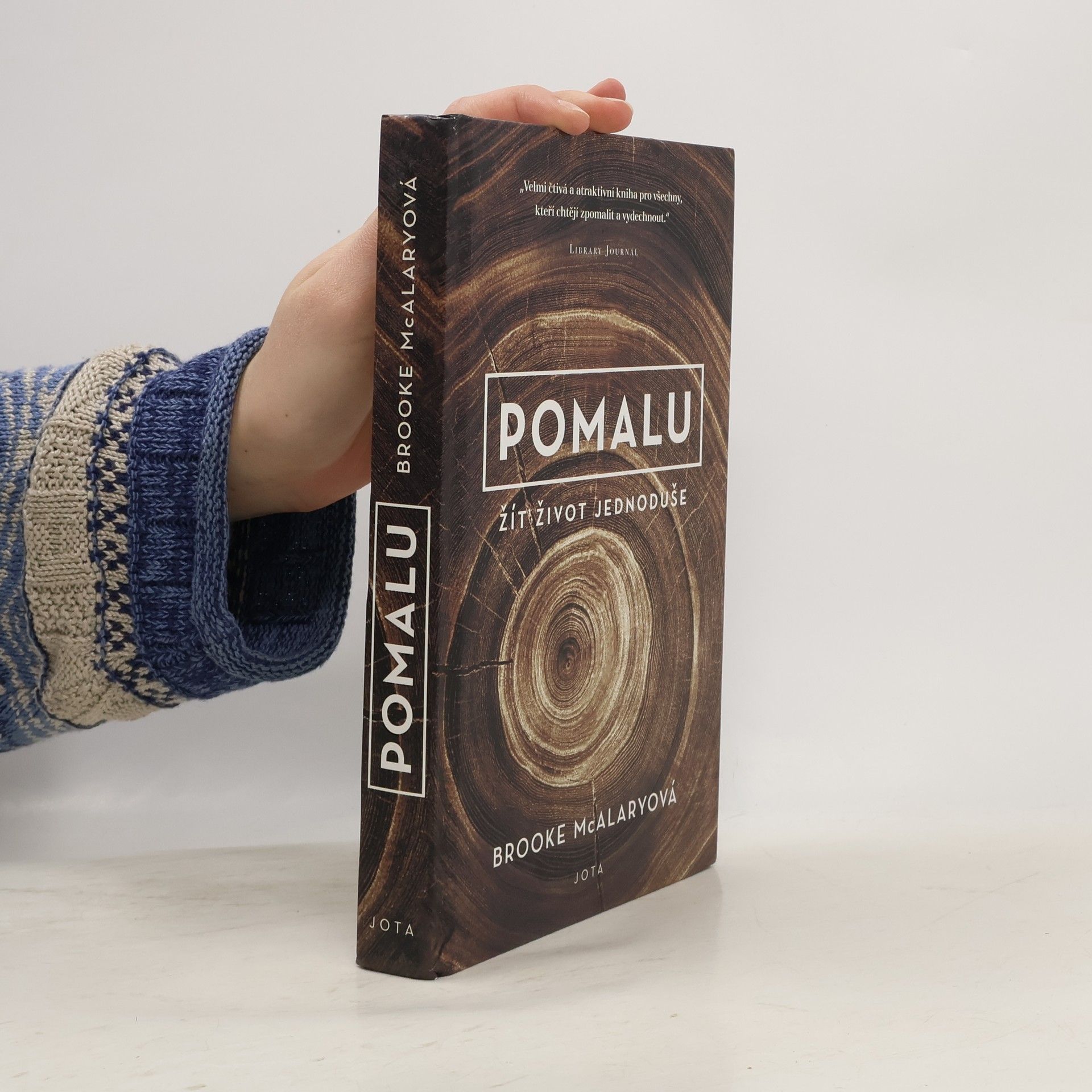 Brooke McAlary Pomalu
