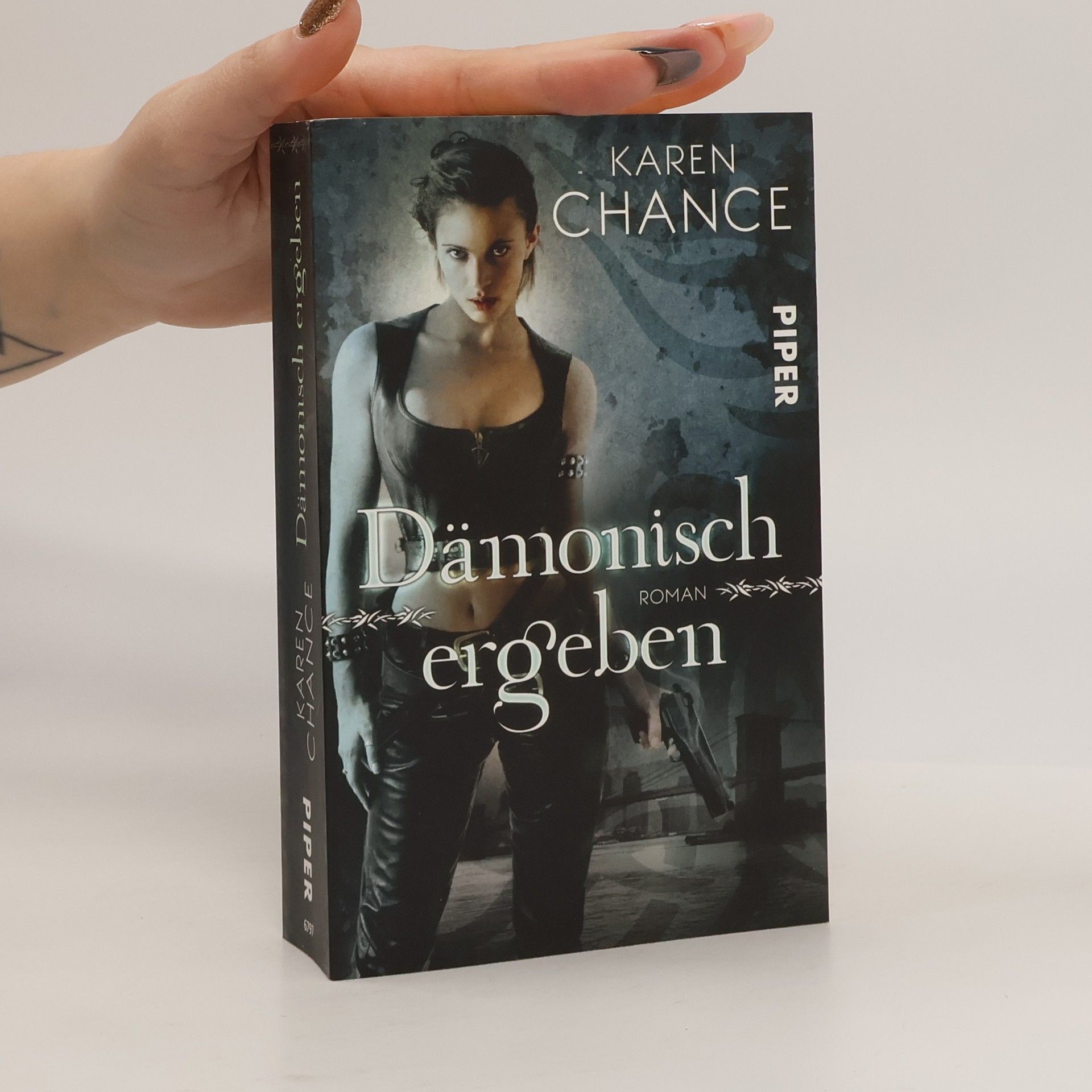 Karen Chance Dämonisch ergeben