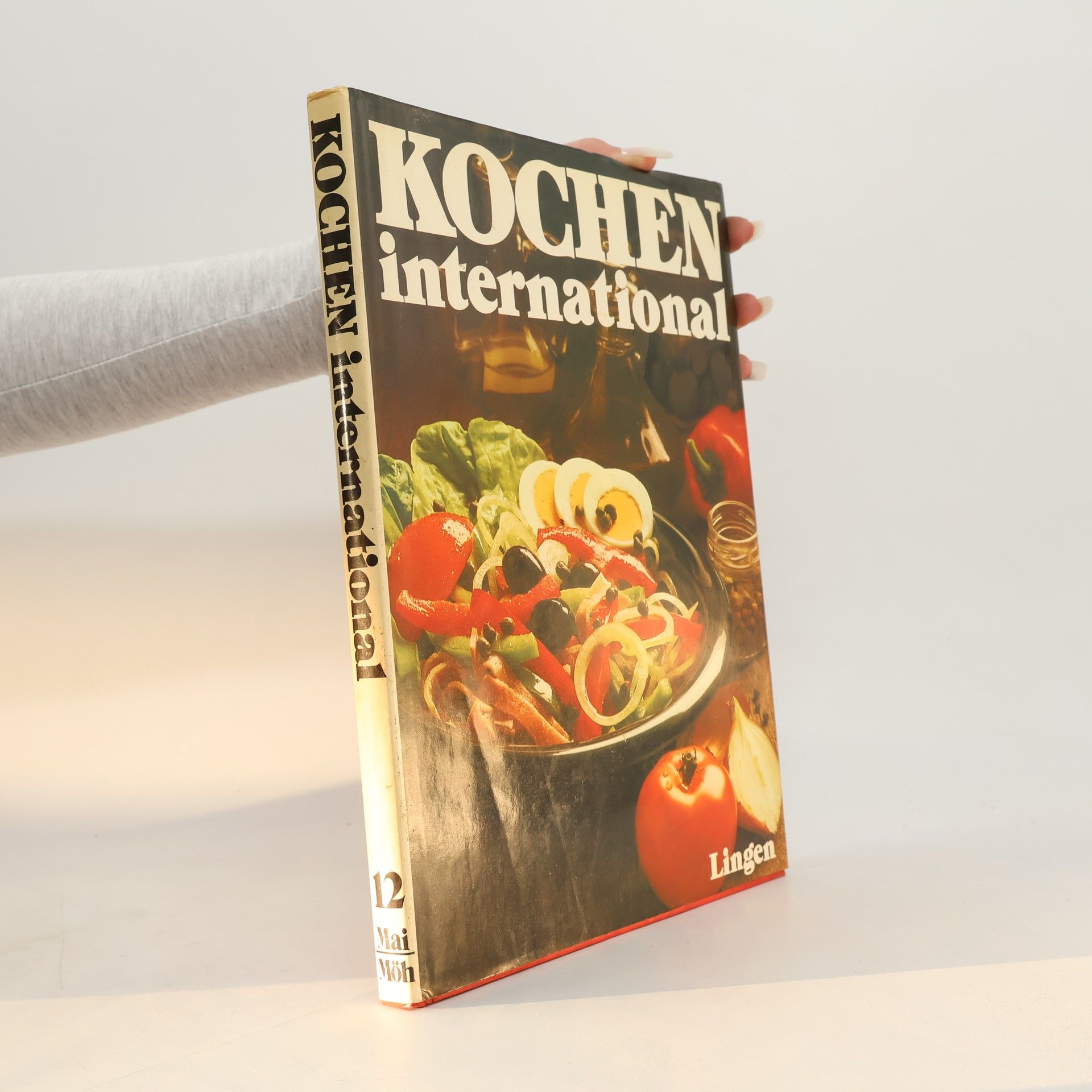 AA.VV. Kochen international 12