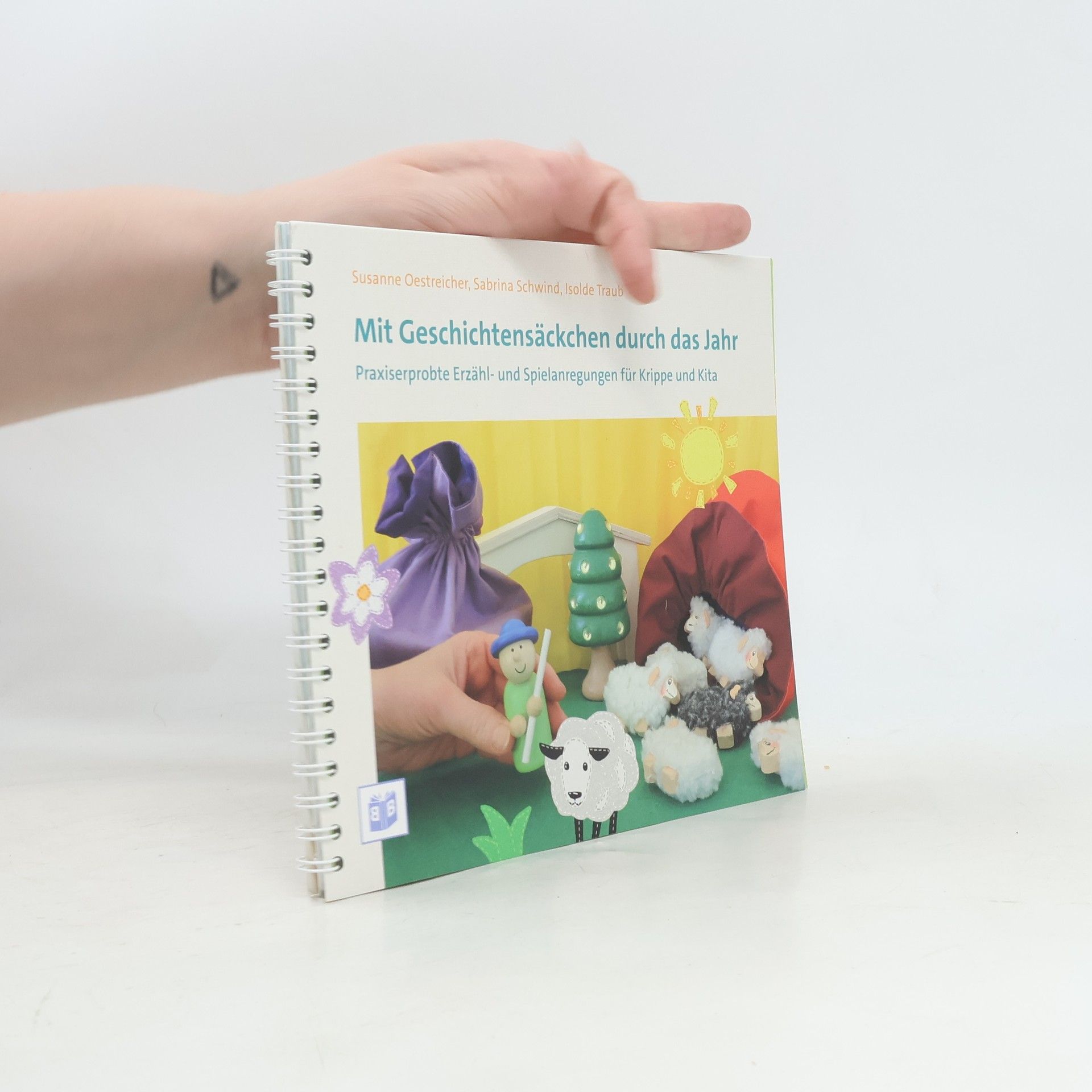 Susanne Oestreicher Mit Geschichtensäckchen durch das Jahr