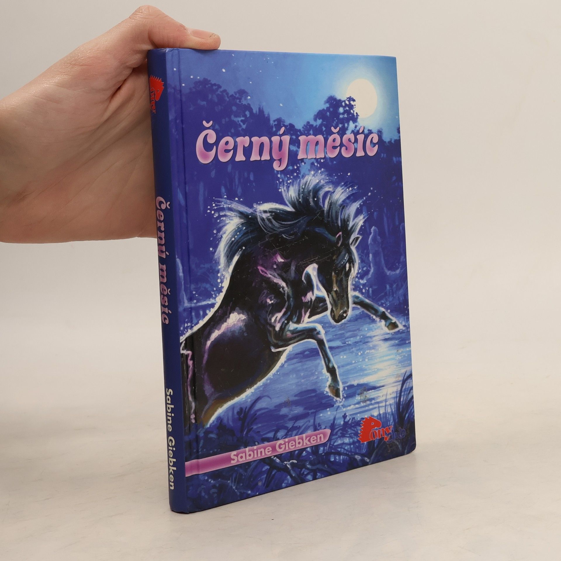 Sabine Giebken Černý měsíc