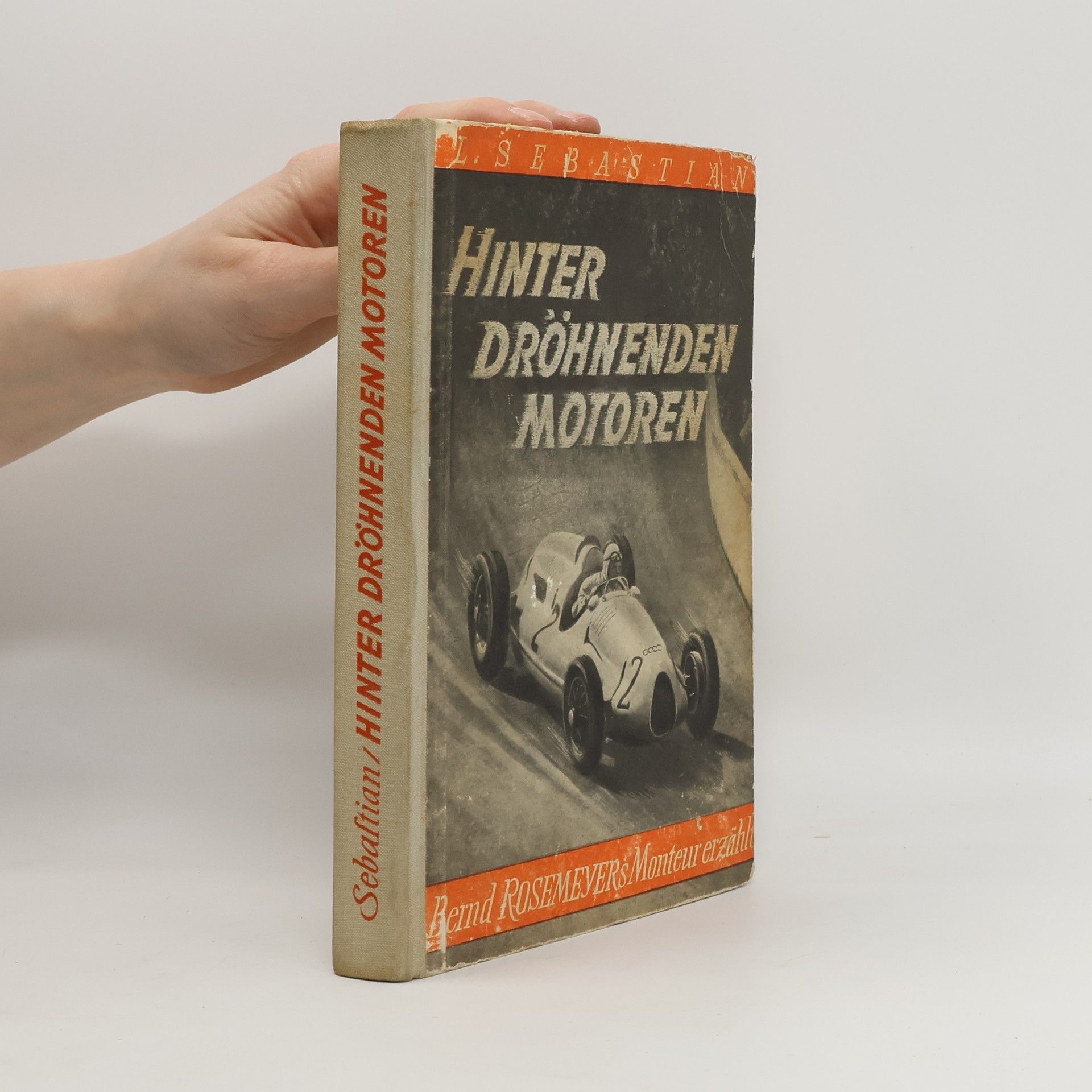 Sebastian Ludwig Hinter dröhnenden Motoren