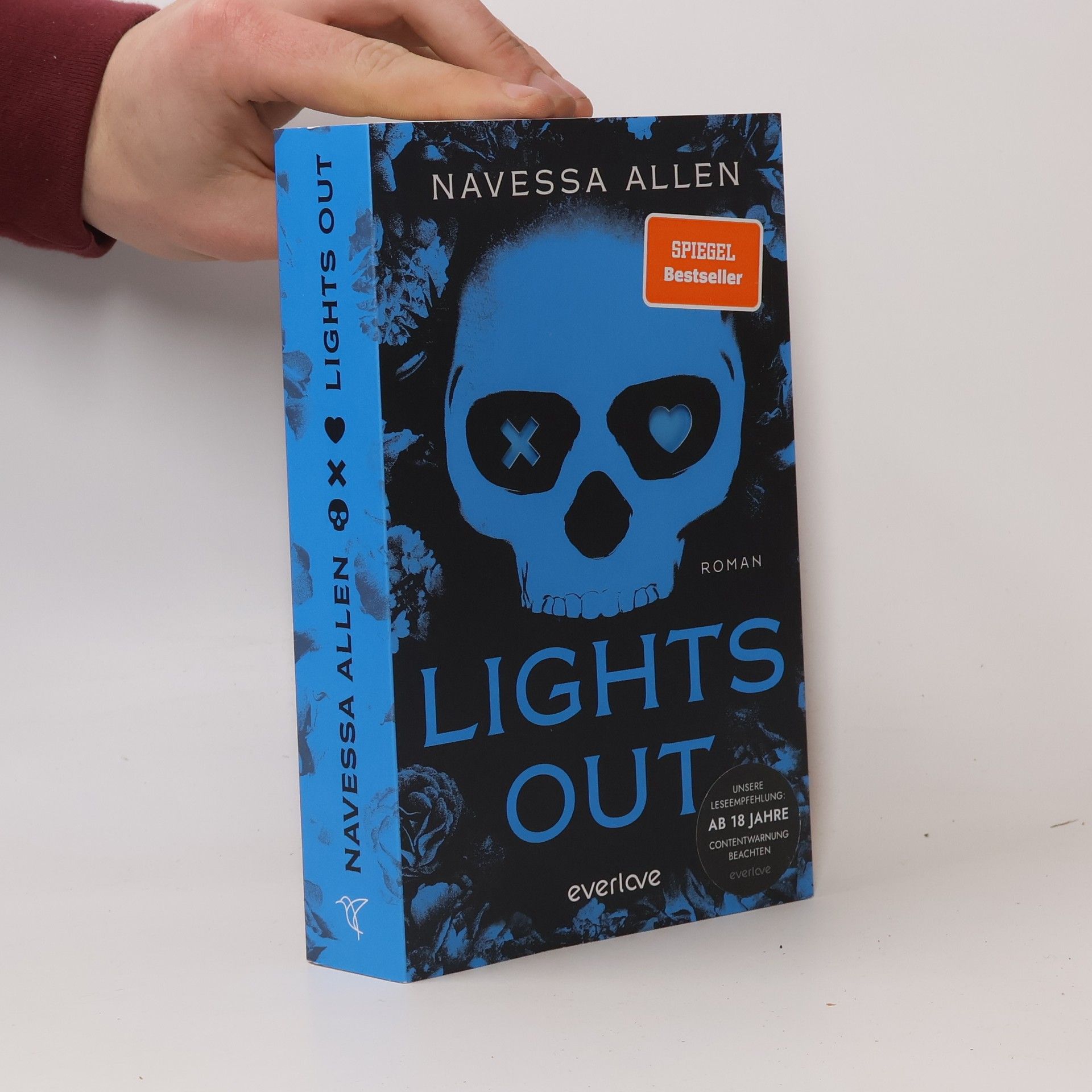 Navessa Allen Lights Out