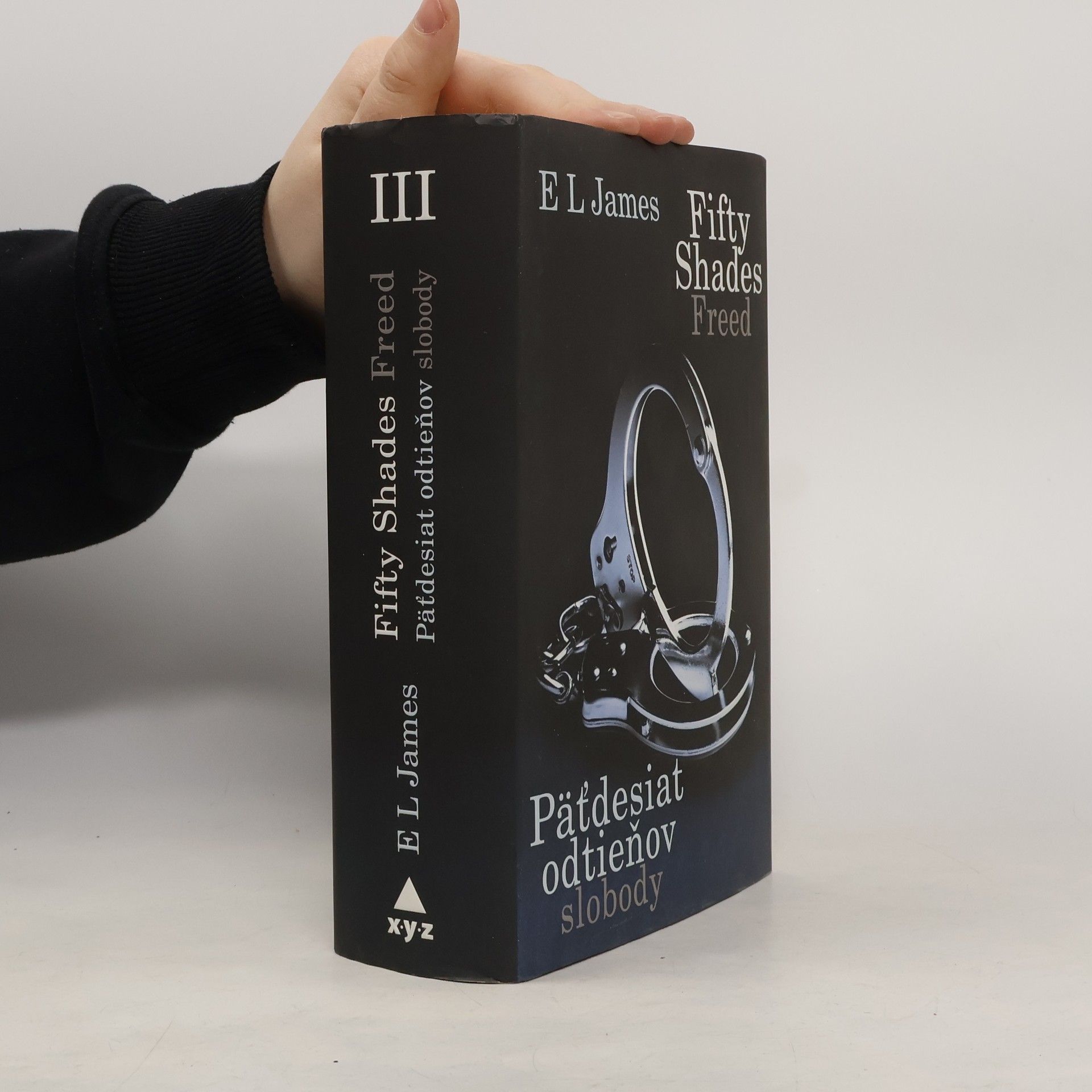 E. L. James Päťdesiat odtieňov slobody