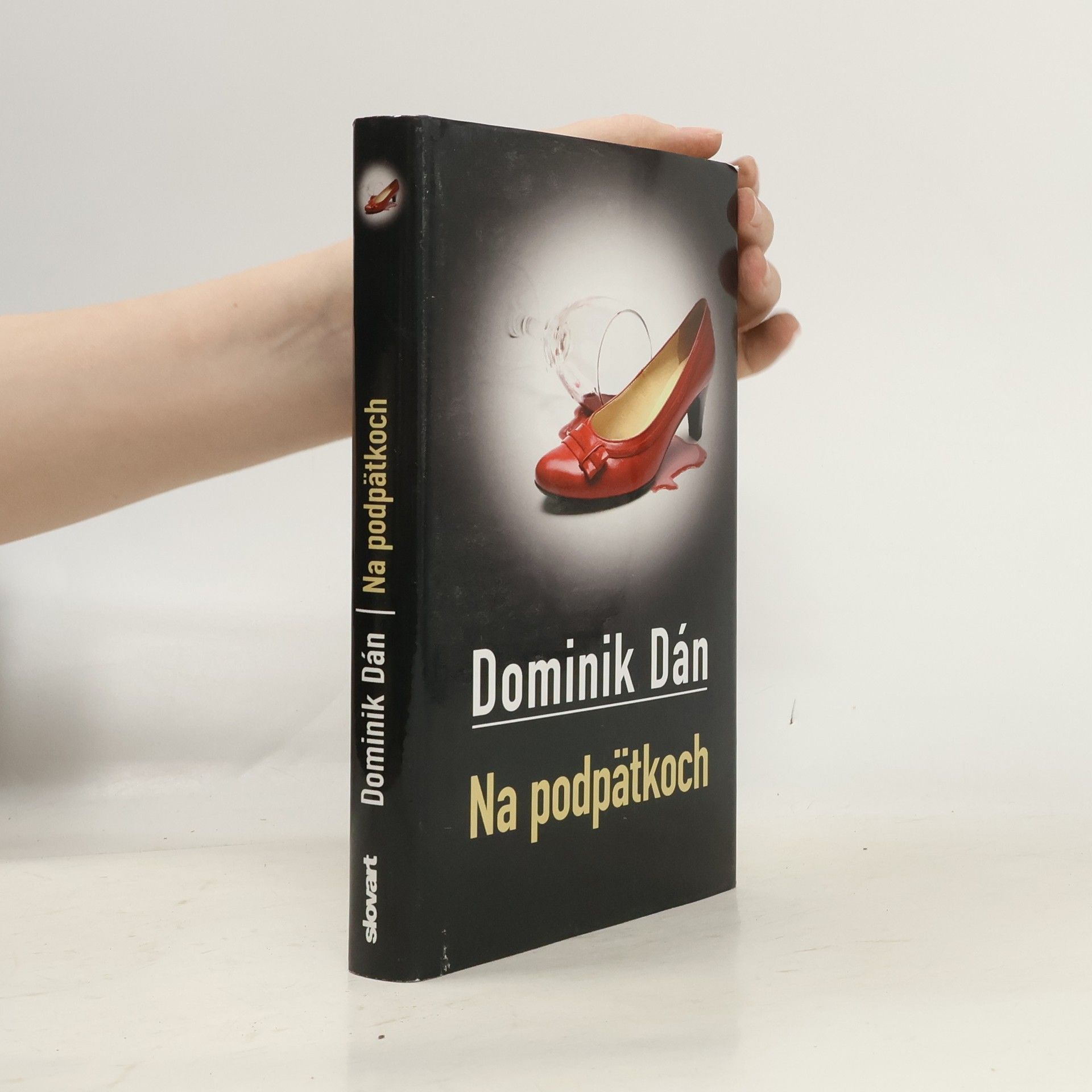 Dominik Dán Na podpätkoch