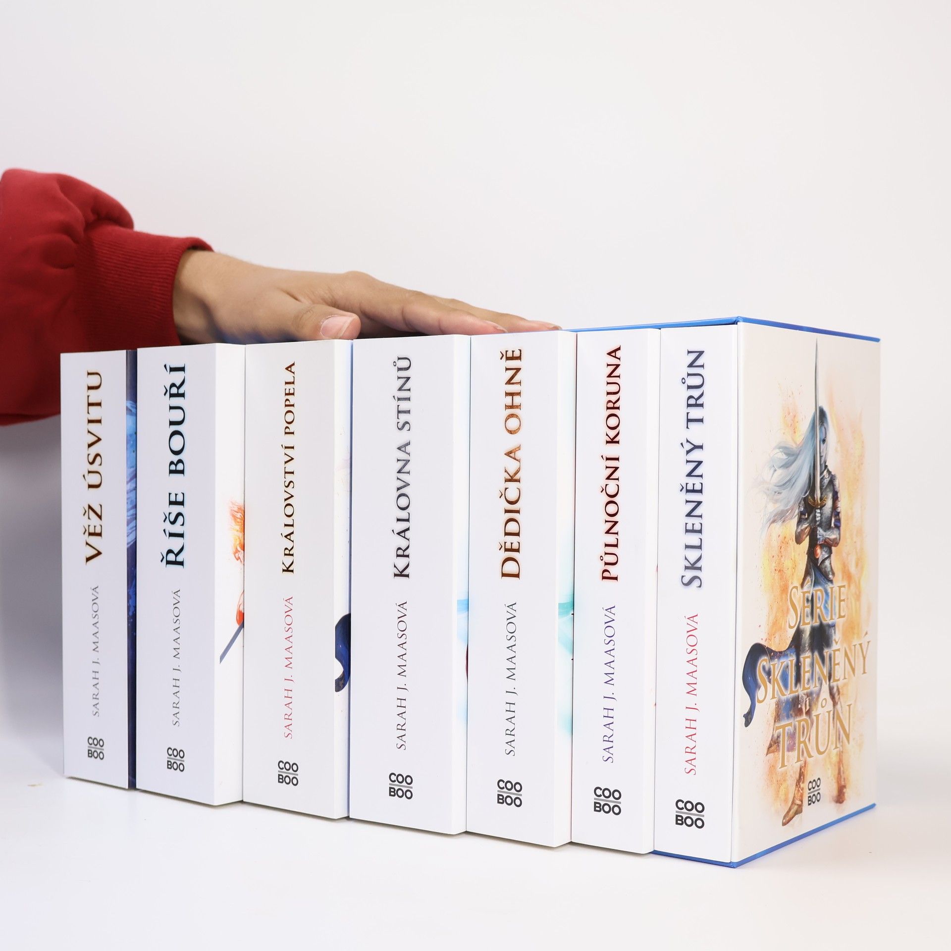 Sarah J. Maas Skleněný trůn 1-7 (box)