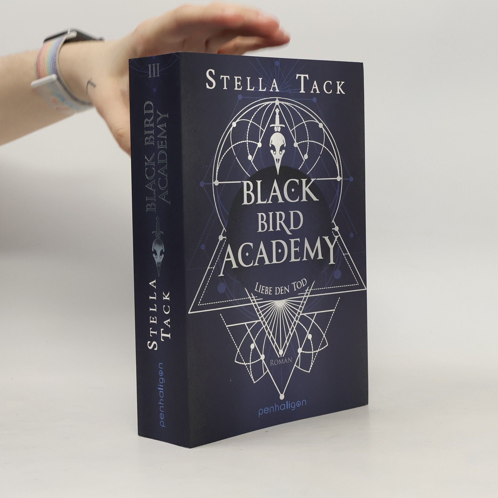 Stella Tack Black Bird Academy - Liebe den Tod