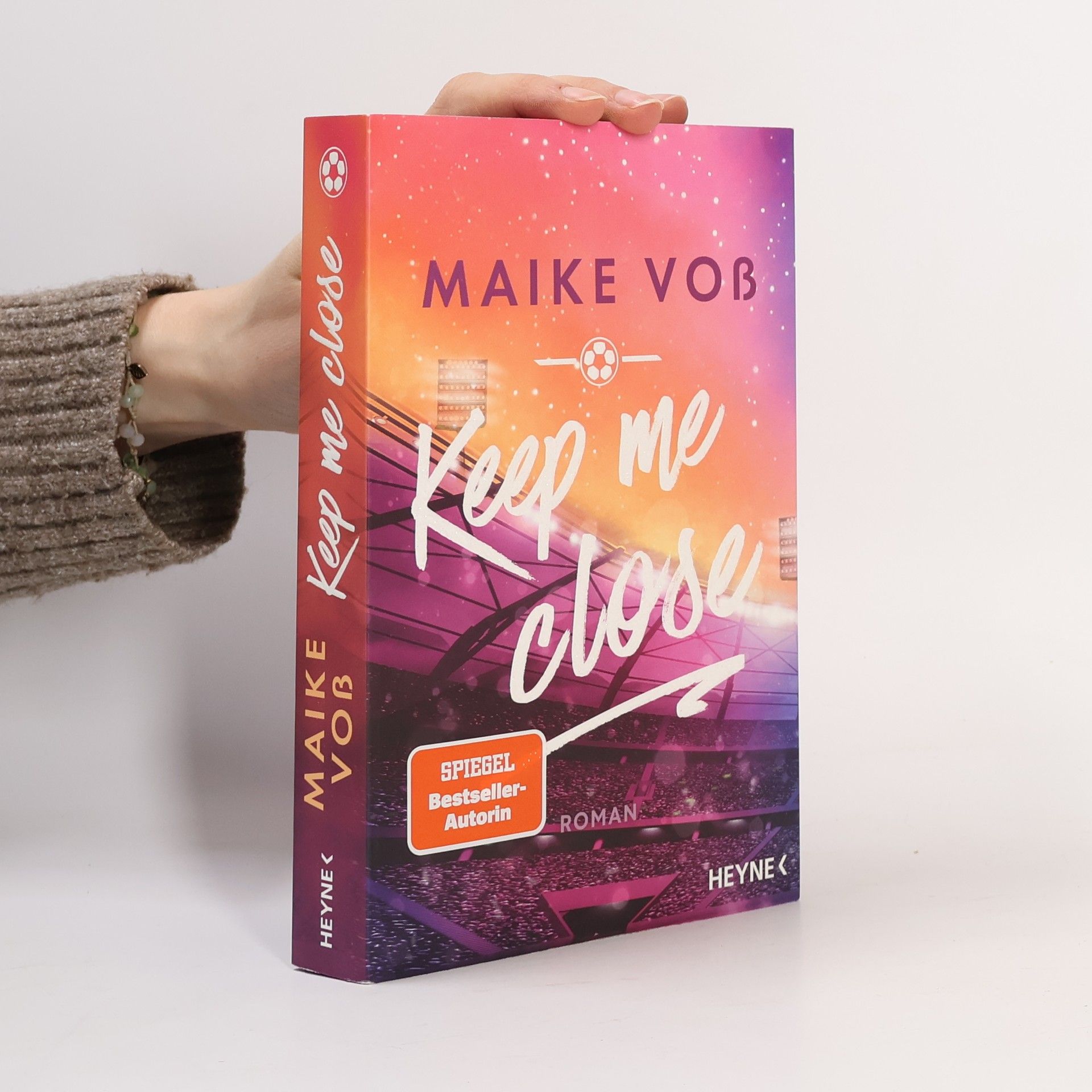 Maike Voß Keep Me Close