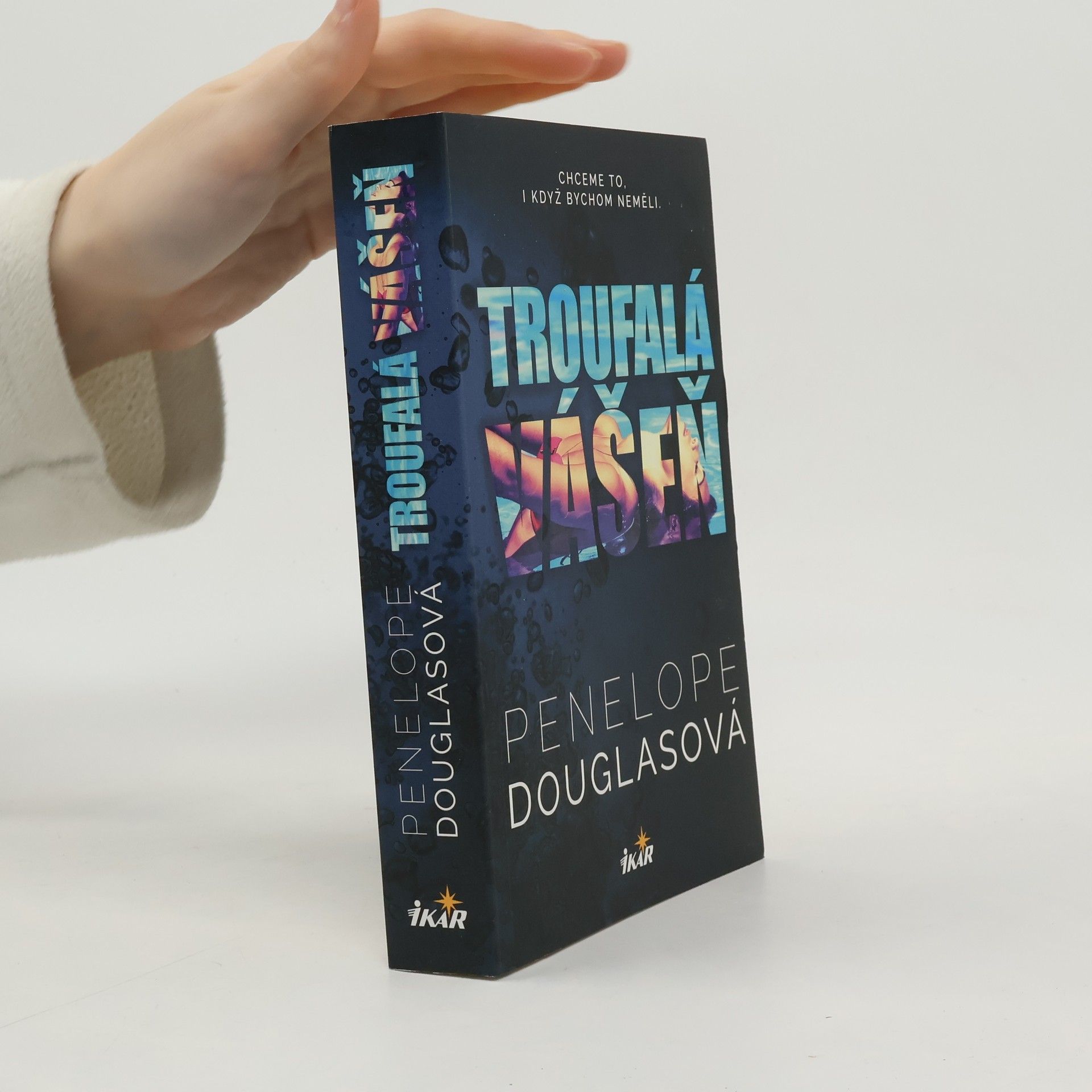 Penelope Douglas Troufalá vášeň