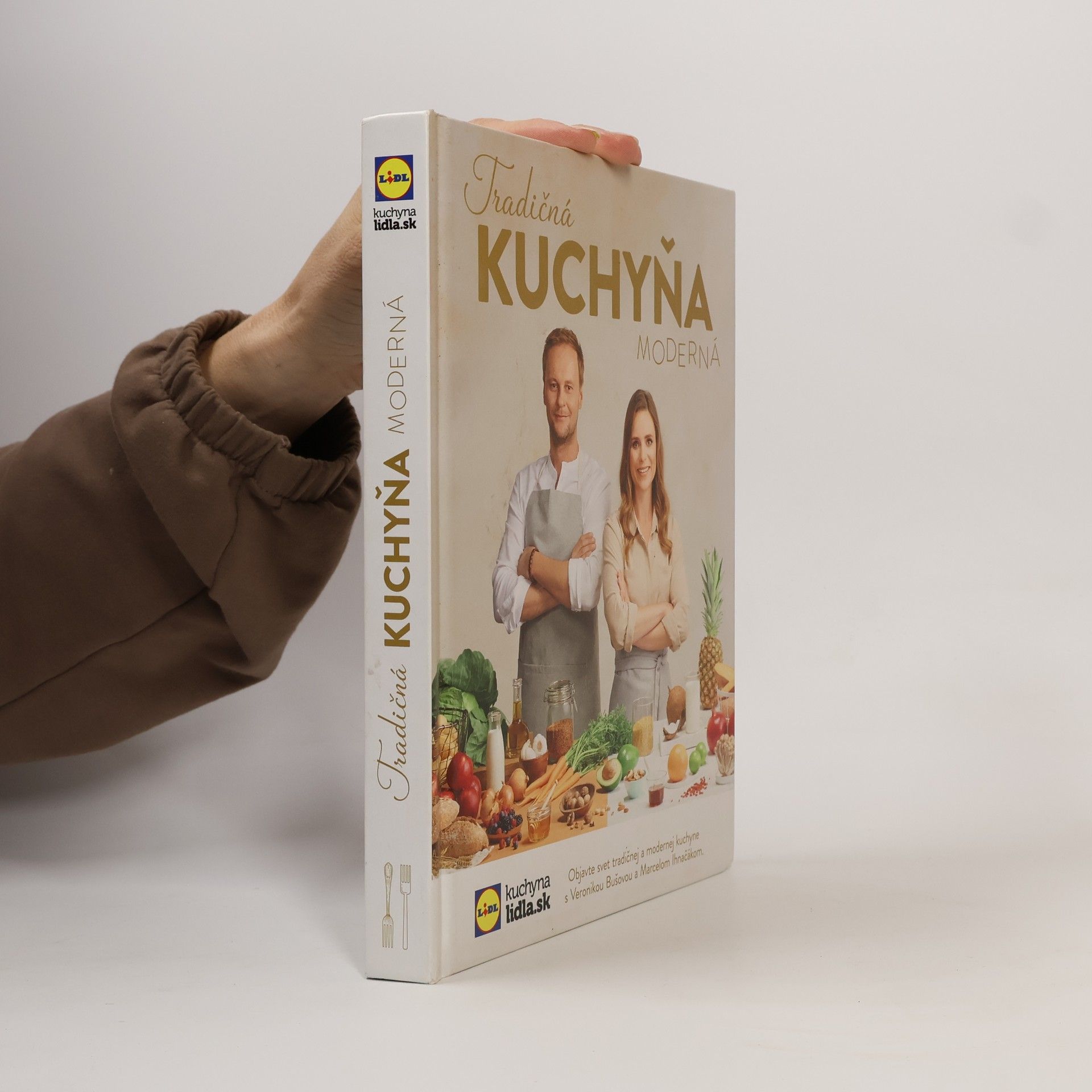 Veronika Bušová Tradičná kuchyňa moderná