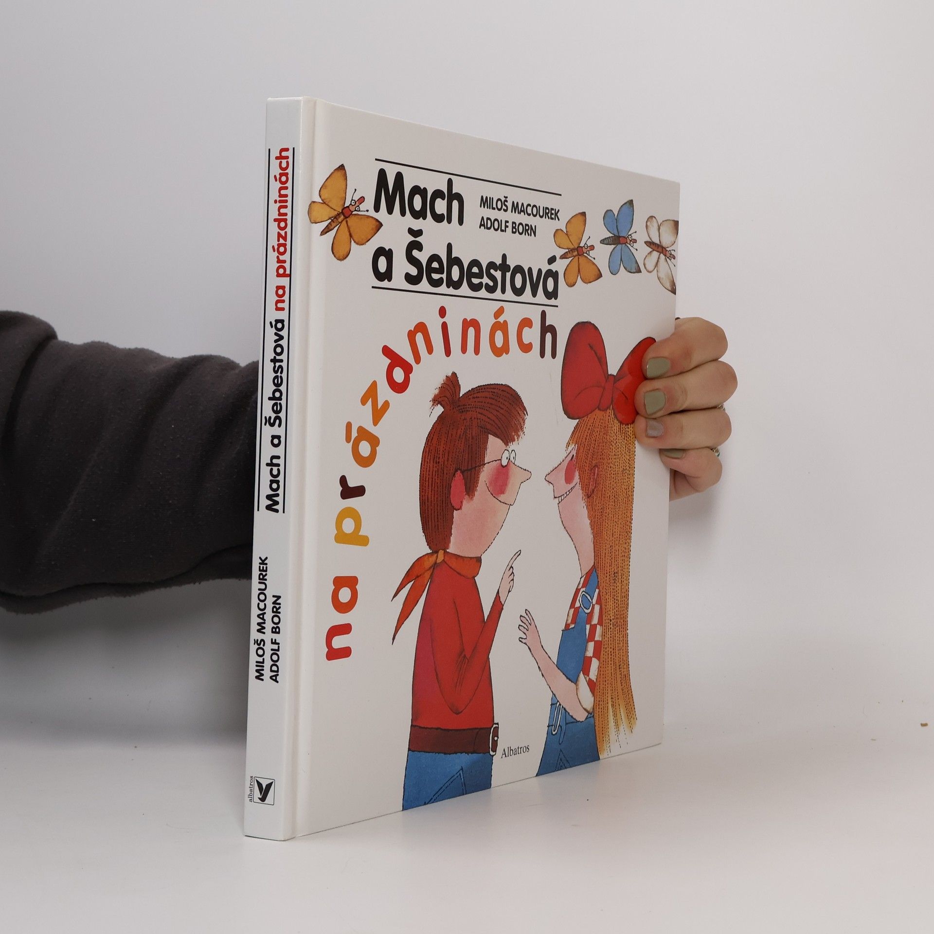 Miloš Macourek Mach a Šebestová na prázdninách