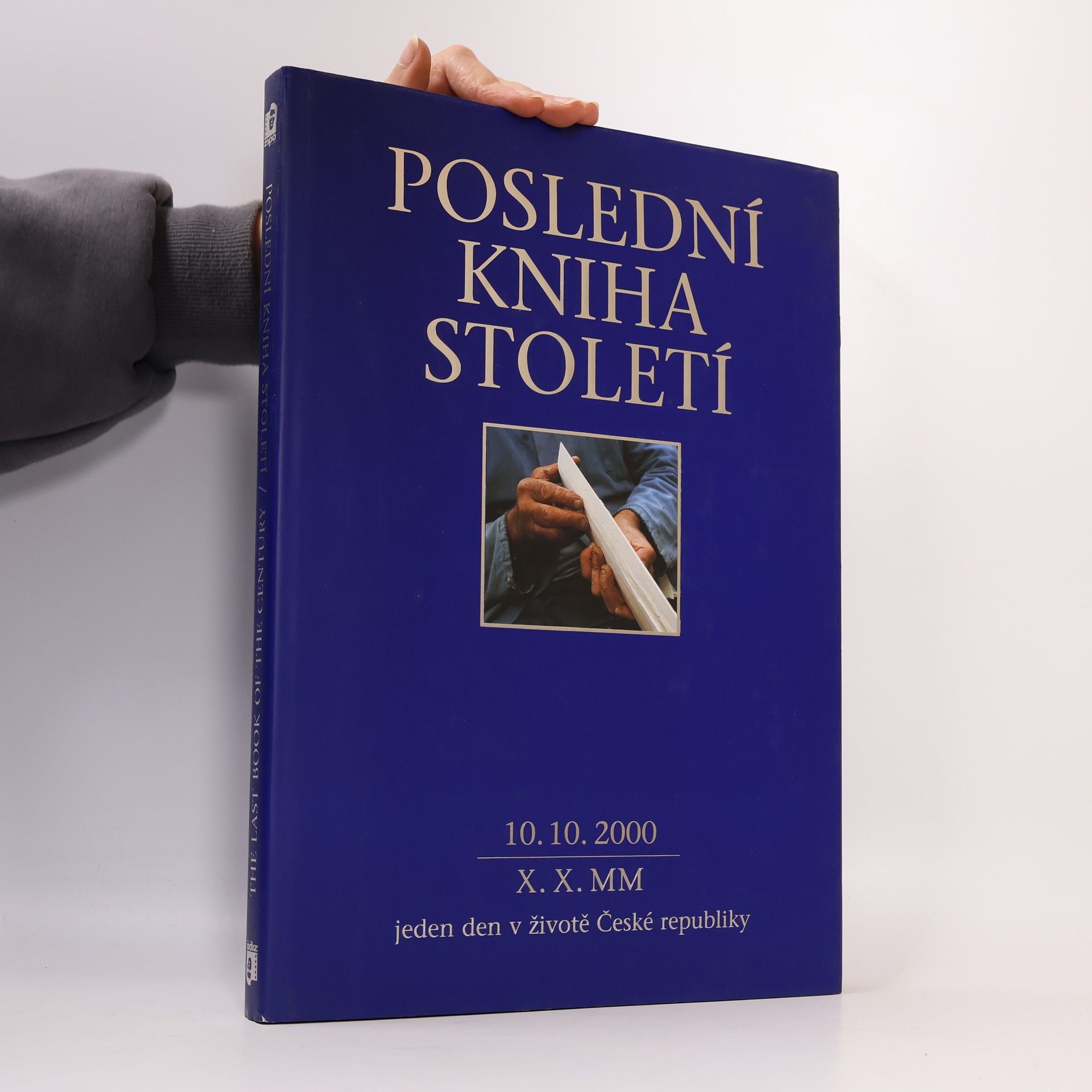 Adolf Zika Poslední kniha století. Jeden den v životě České republiky 10. 10. 2000. The Last Book of the Century.
