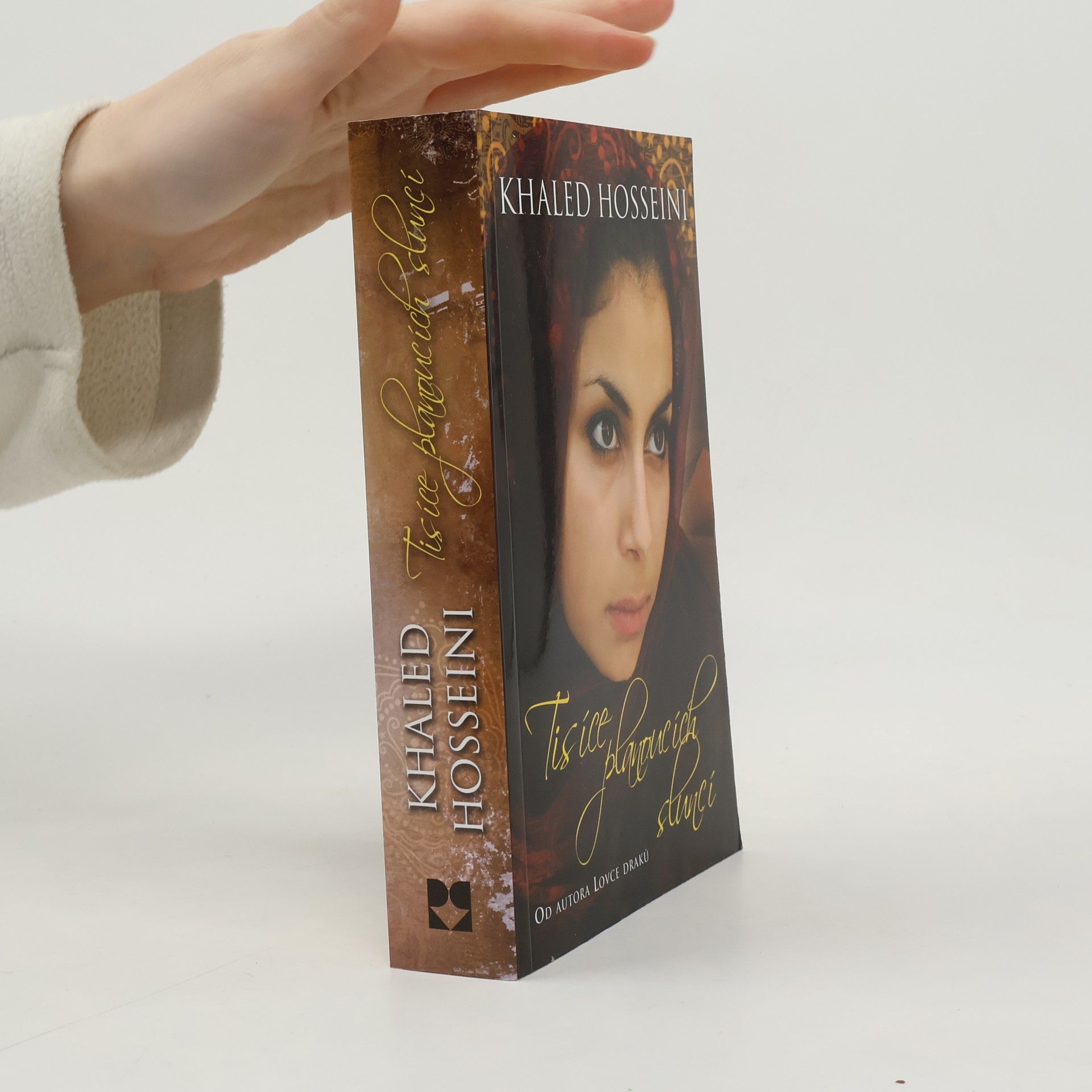 Khaled Hosseini Tisíce planoucích sluncí